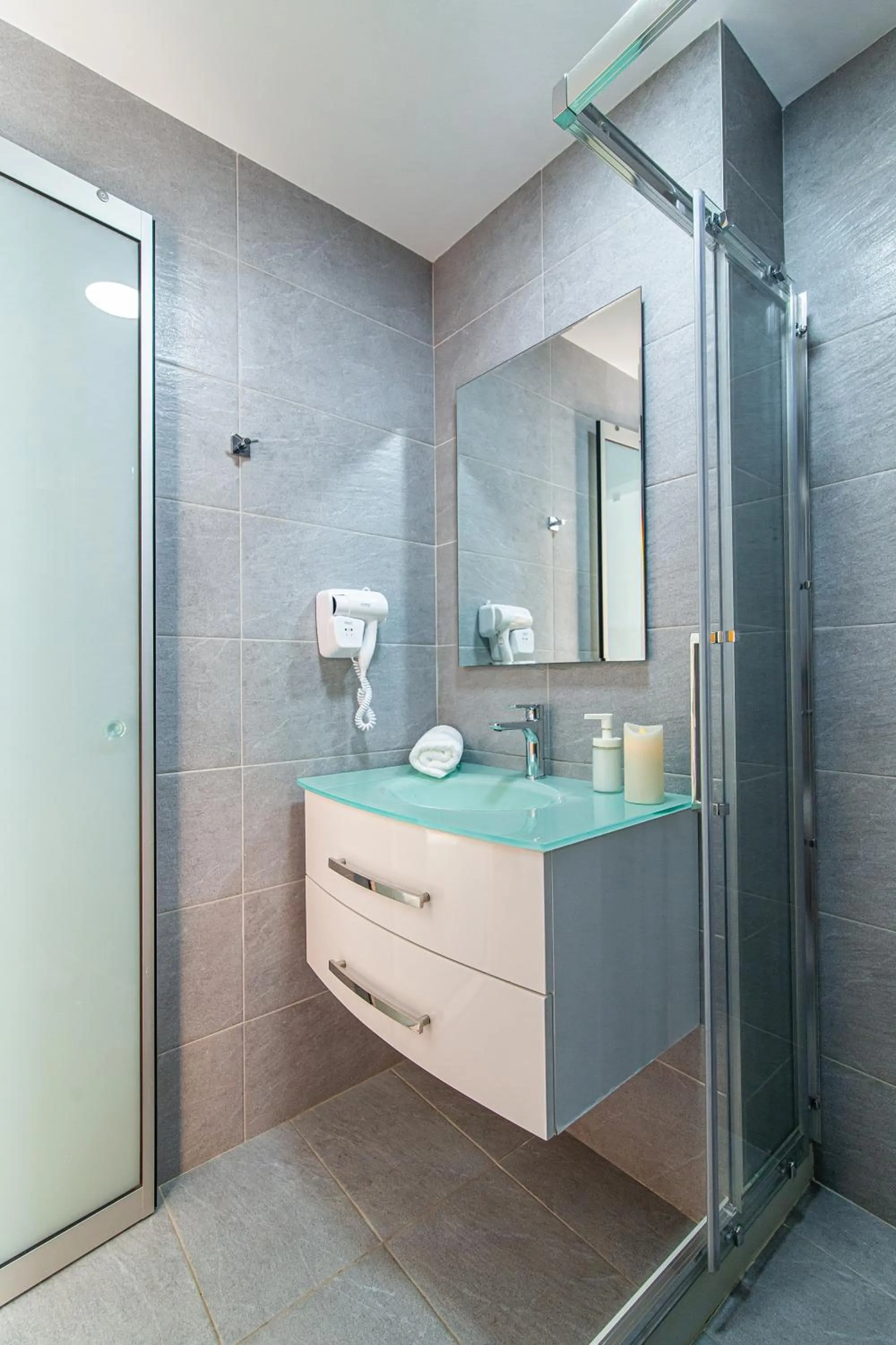 Bathroom in Villa Mare Monte ApartHotel