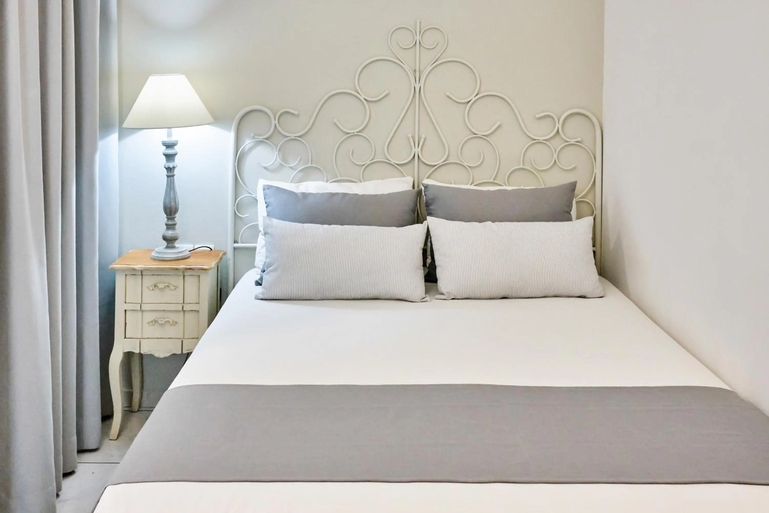 Bedroom, Bed in Villa Mare Monte ApartHotel