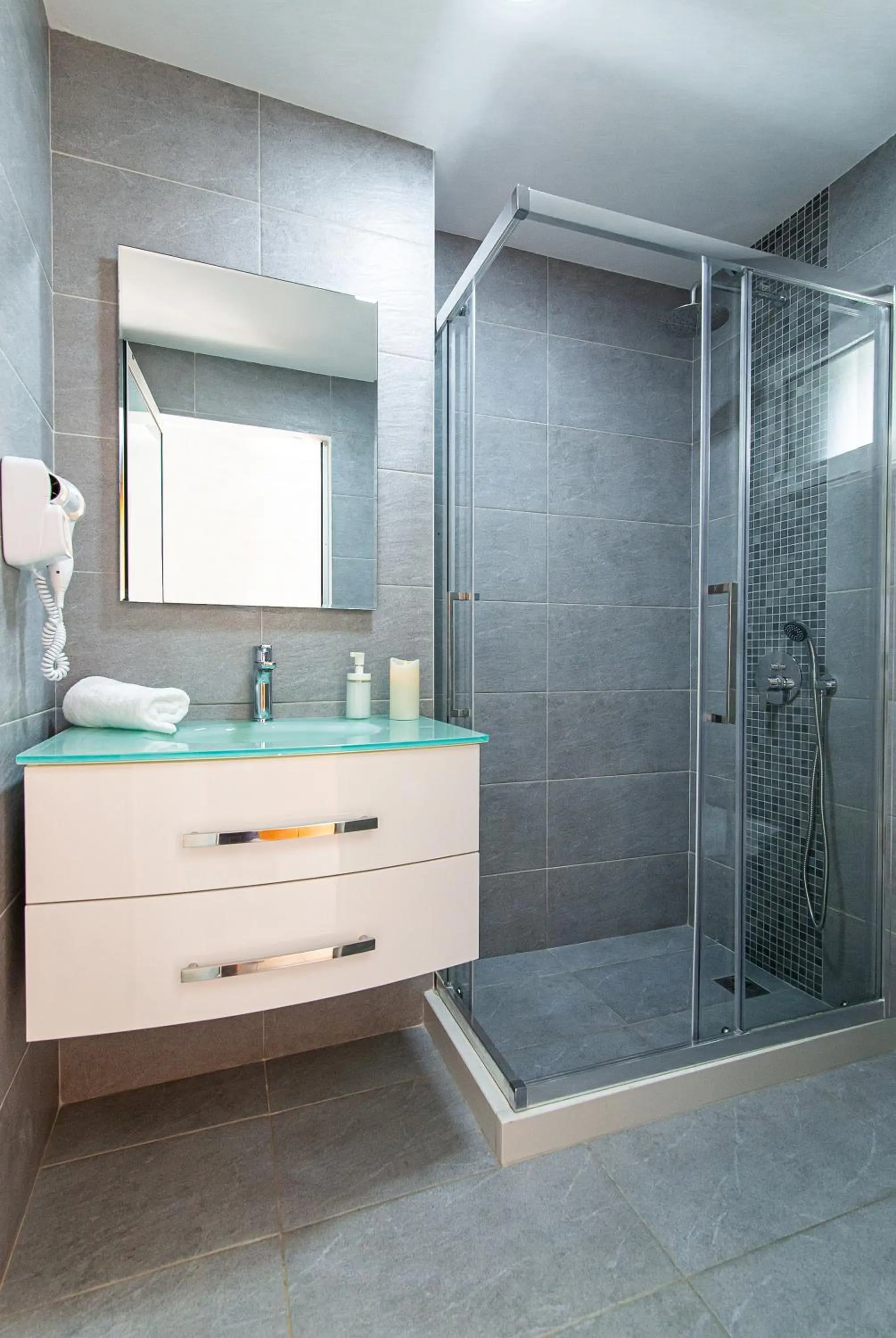 Bathroom in Villa Mare Monte ApartHotel