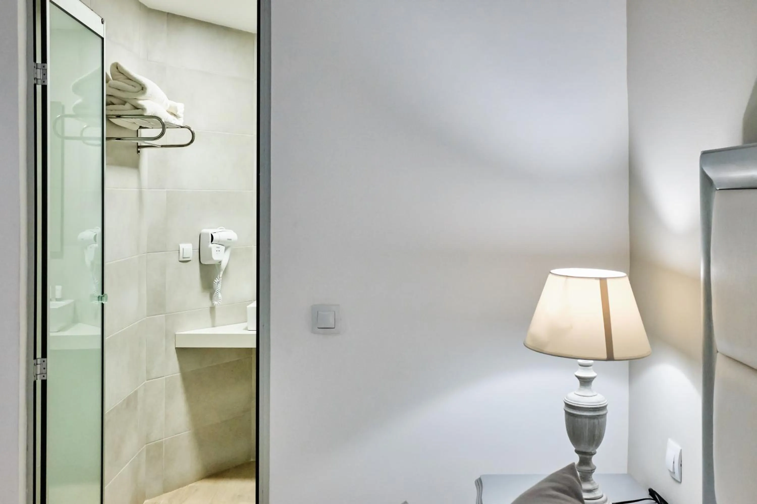 Bathroom in Villa Mare Monte ApartHotel