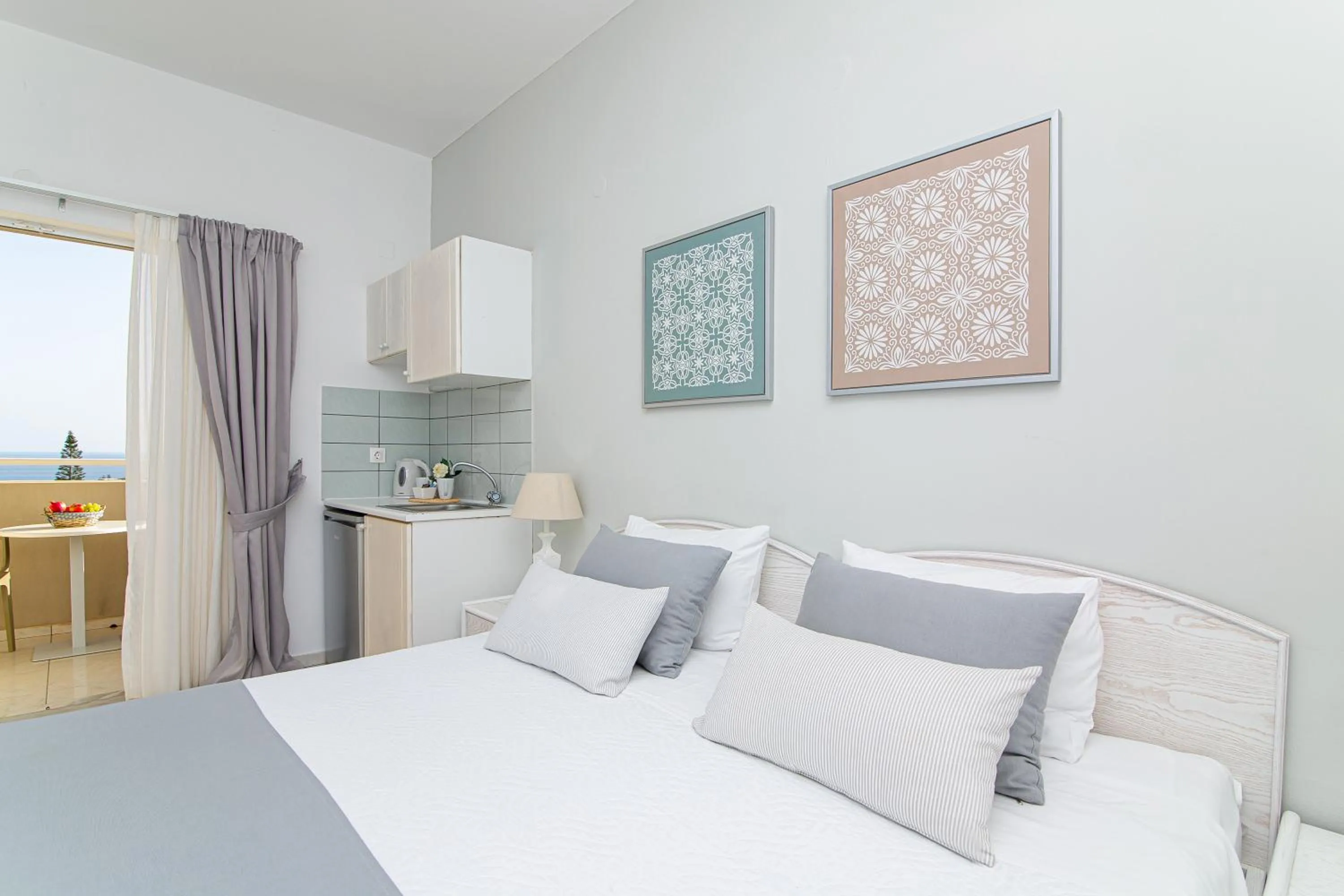 Bed in Villa Mare Monte ApartHotel