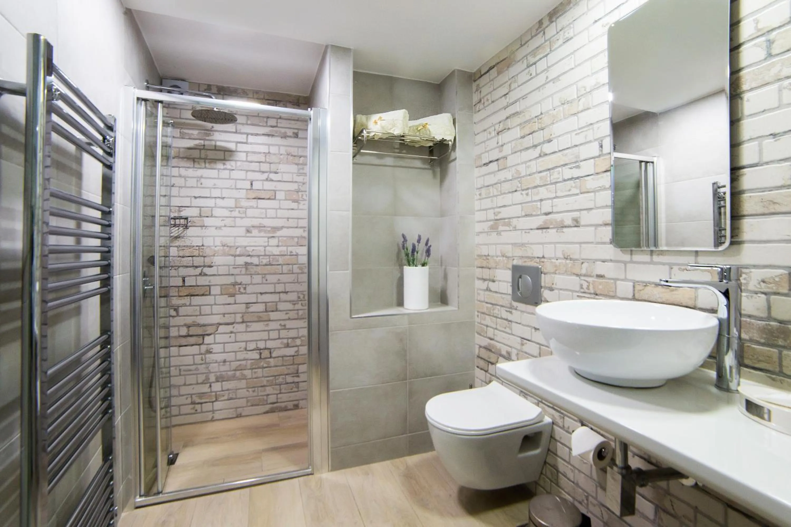 Bathroom in Villa Mare Monte ApartHotel