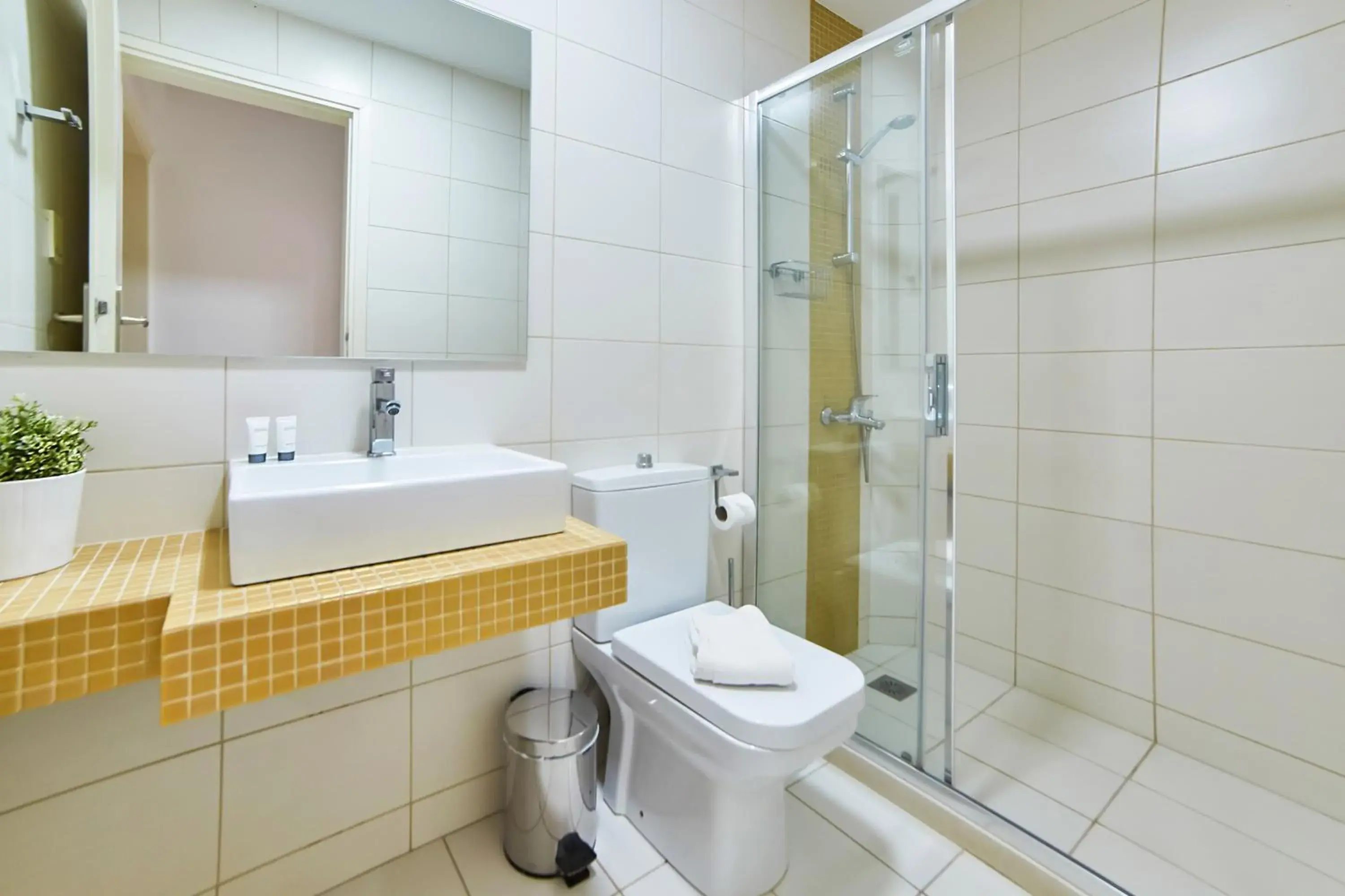 Bathroom in Villa Mare Monte ApartHotel Bathroom in Villa Mare Monte ApartHotel