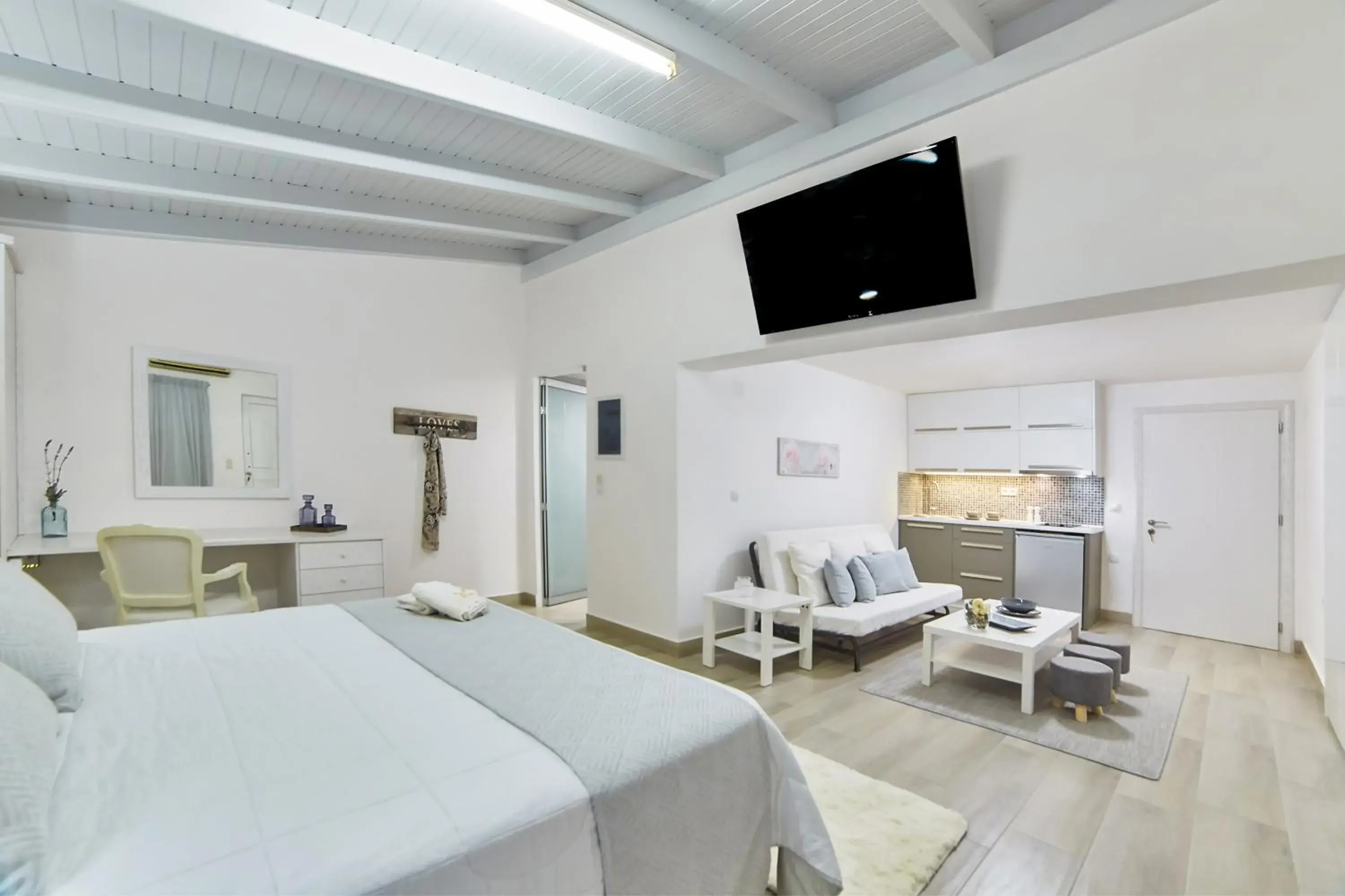 Junior Triple Suite in Villa Mare Monte ApartHotel Junior Triple Suite in Villa Mare Monte ApartHotel