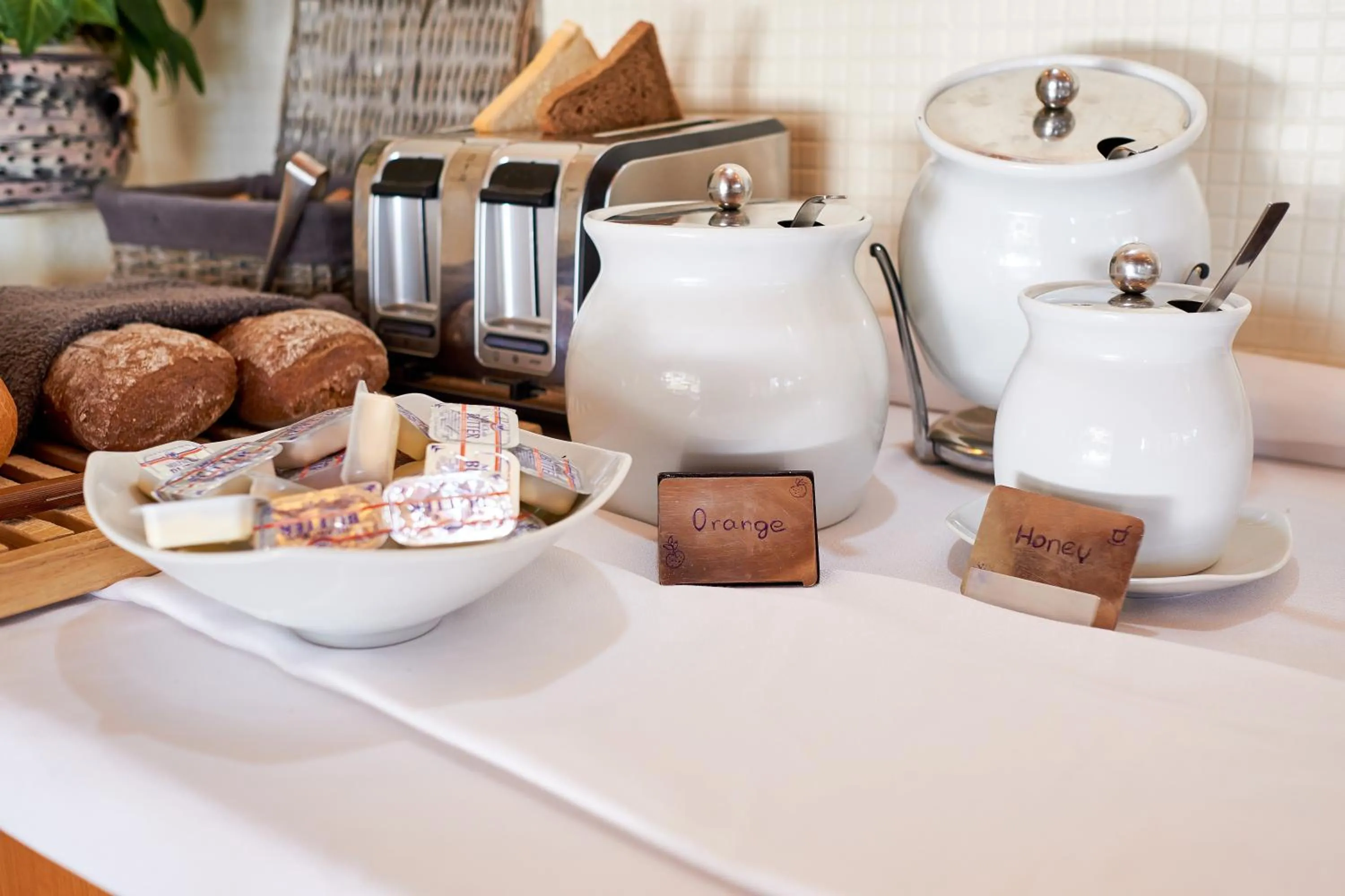 Breakfast in Villa Mare Monte ApartHotel