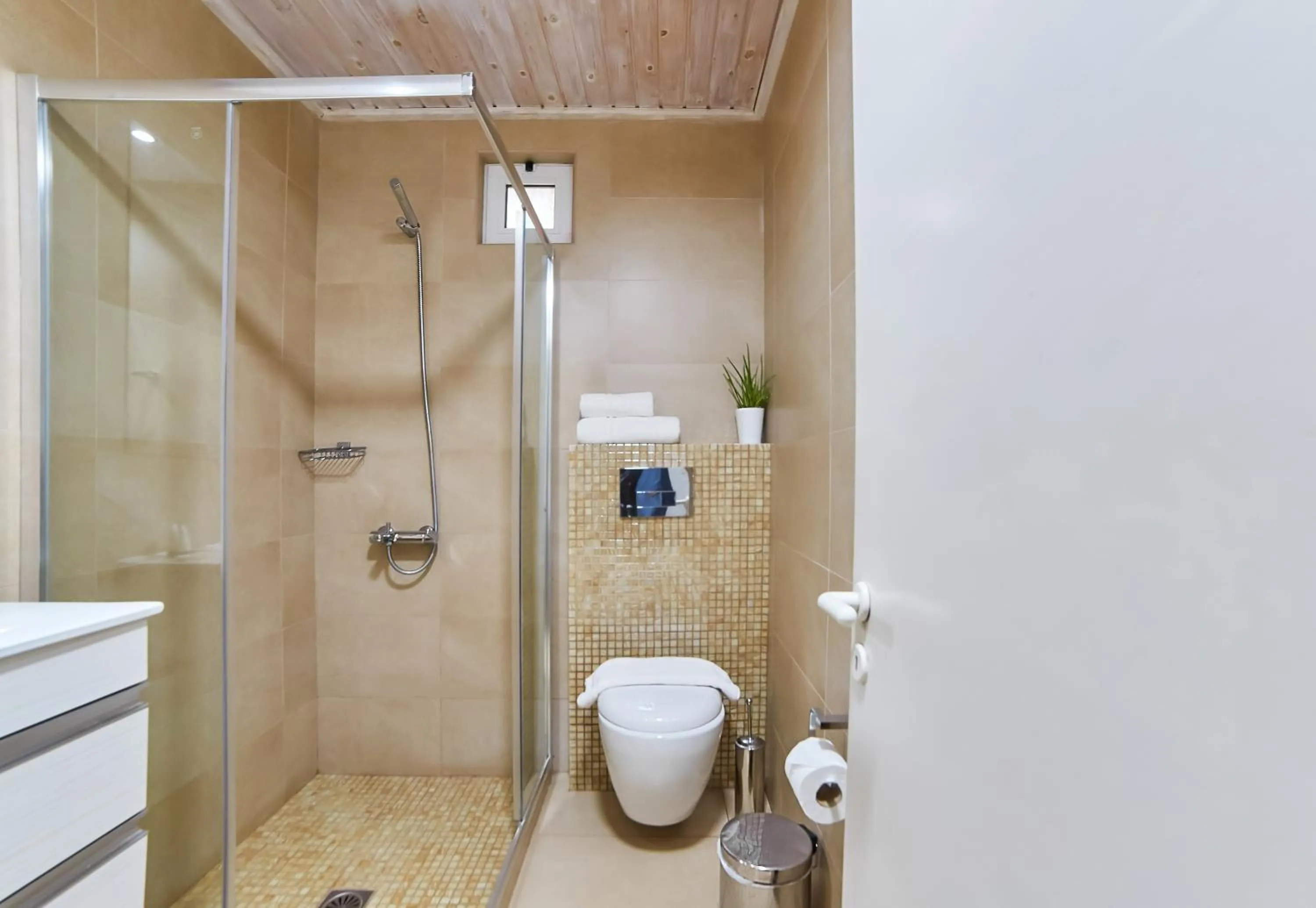 Bathroom in Villa Mare Monte ApartHotel