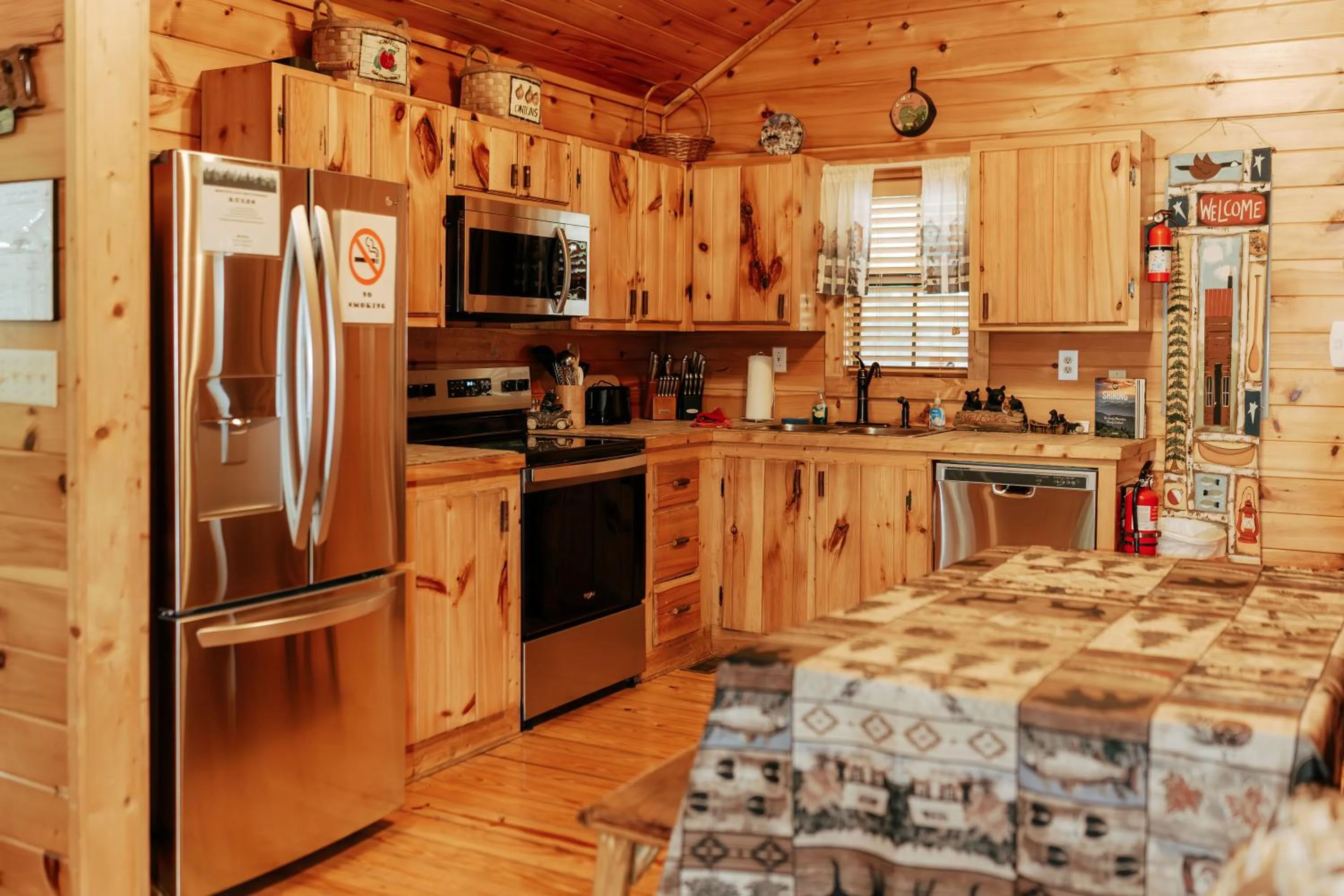 Kitchen or kitchenette in Mountain Seclusion