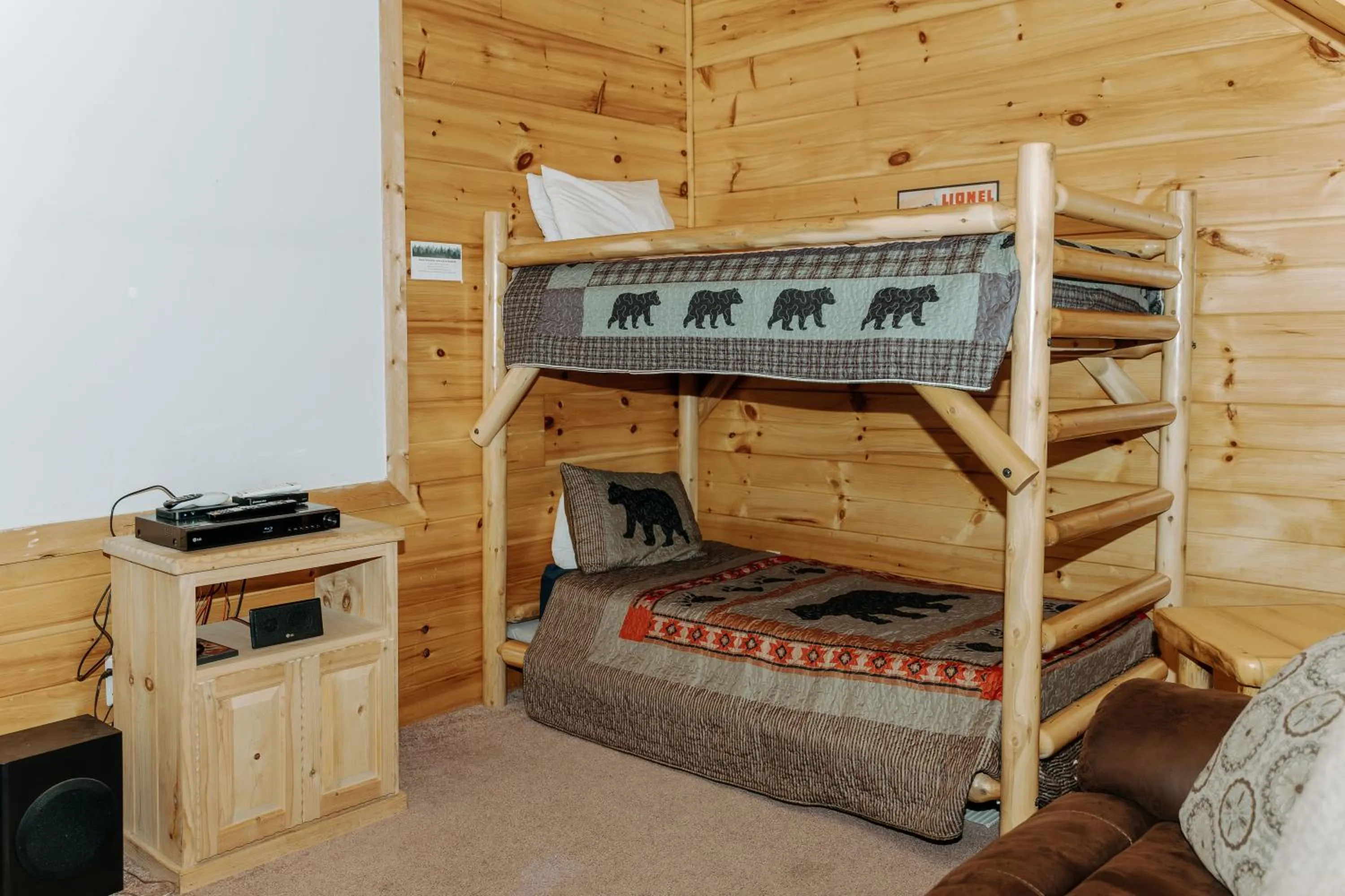 bunk bed, Bed in Mountain Seclusion