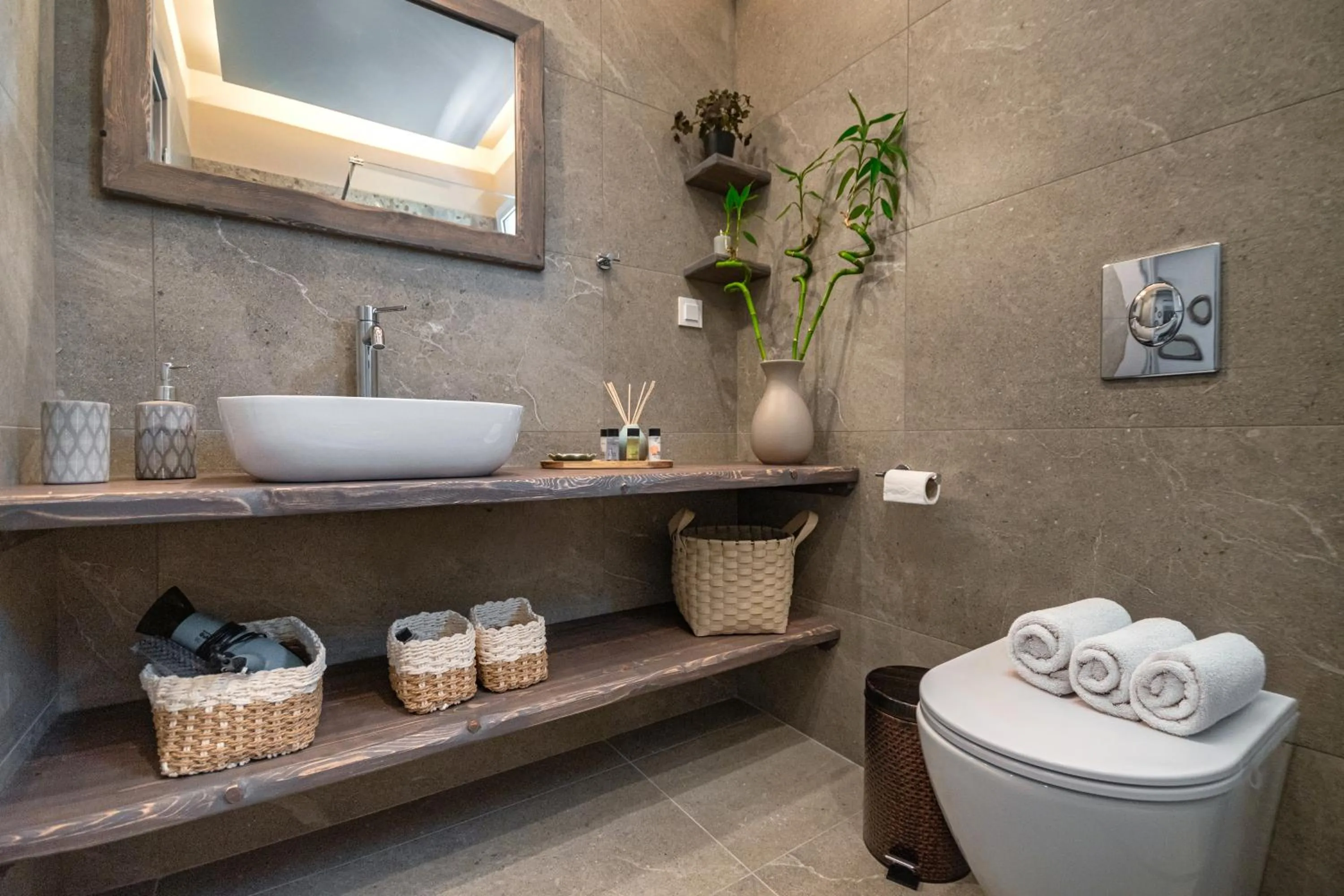 Bathroom in Rosmari Hotel