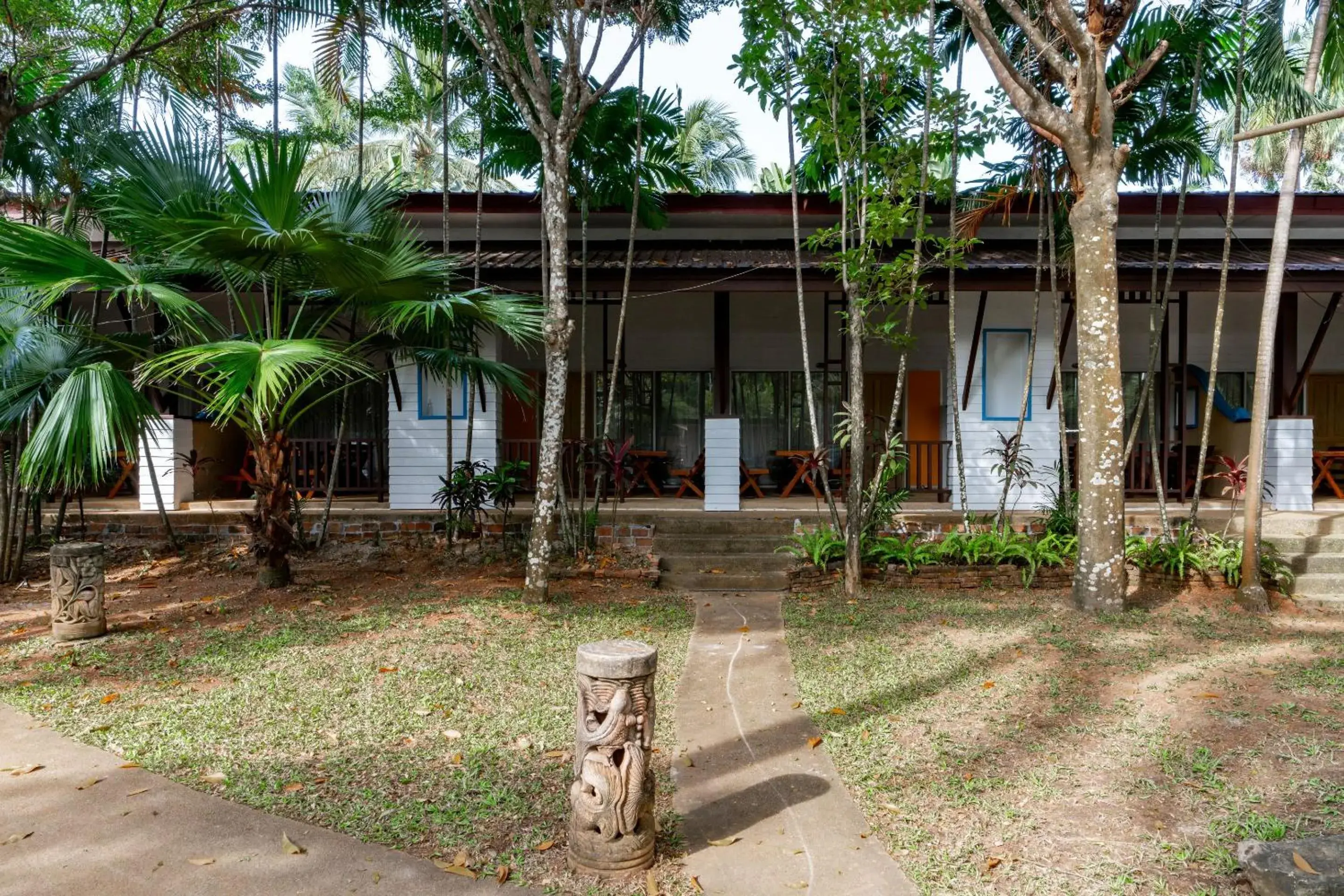 Property building in Ao Nang Timber House Property building in Ao Nang Timber House