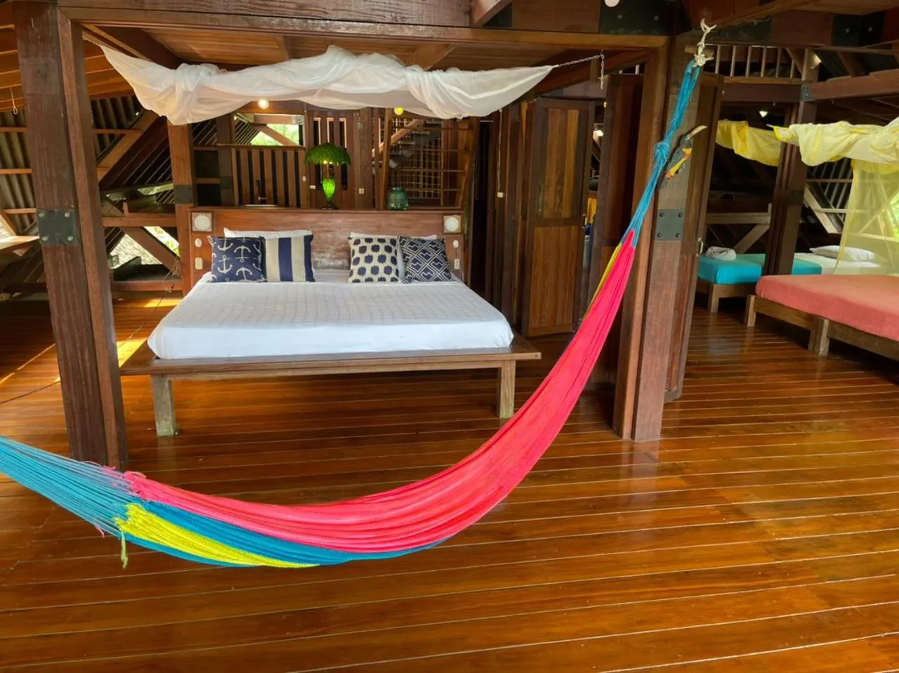 Photo of the whole room in La Kuka Hotel - Nuquí