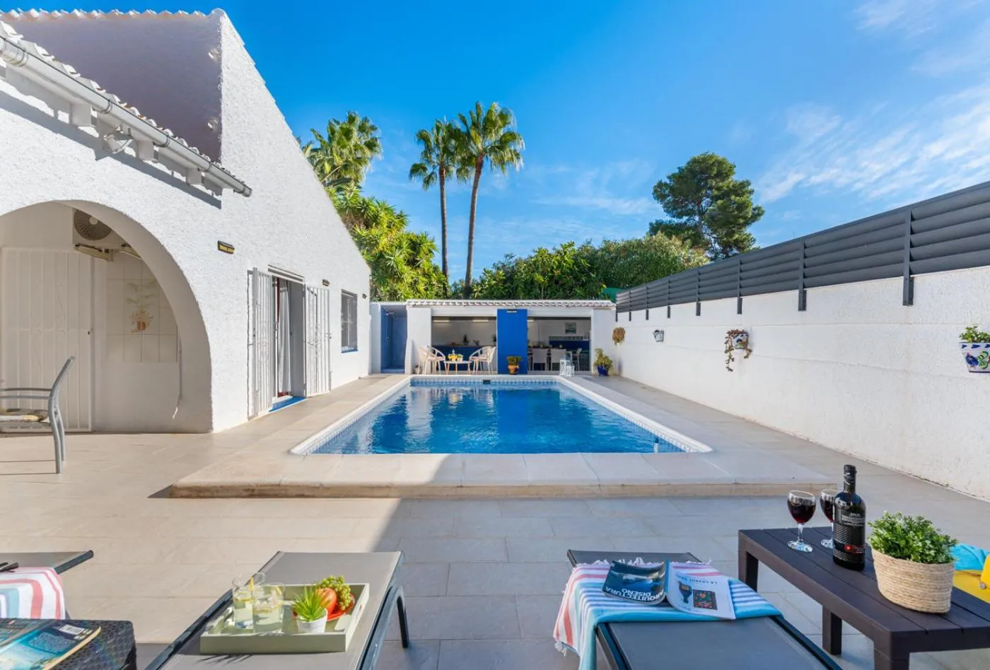 Swimming pool in Villa Anais - PlusHolidays