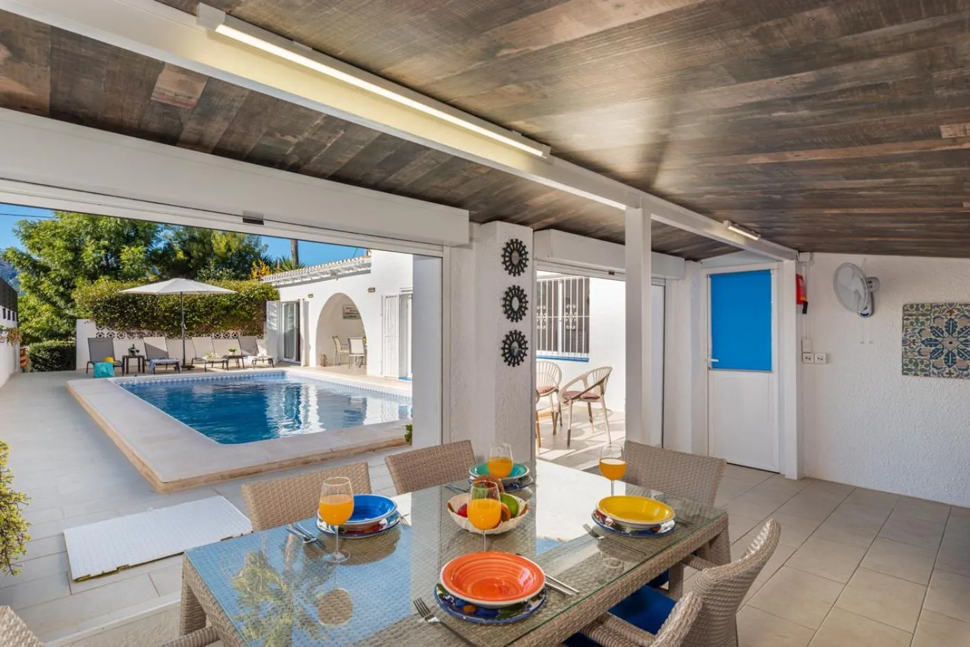 Swimming pool in Villa Anais - PlusHolidays
