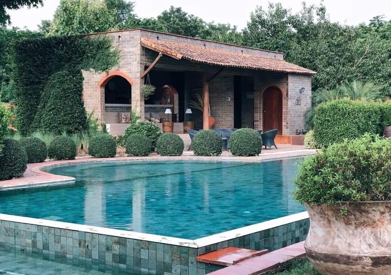 Swimming pool in La Toscana