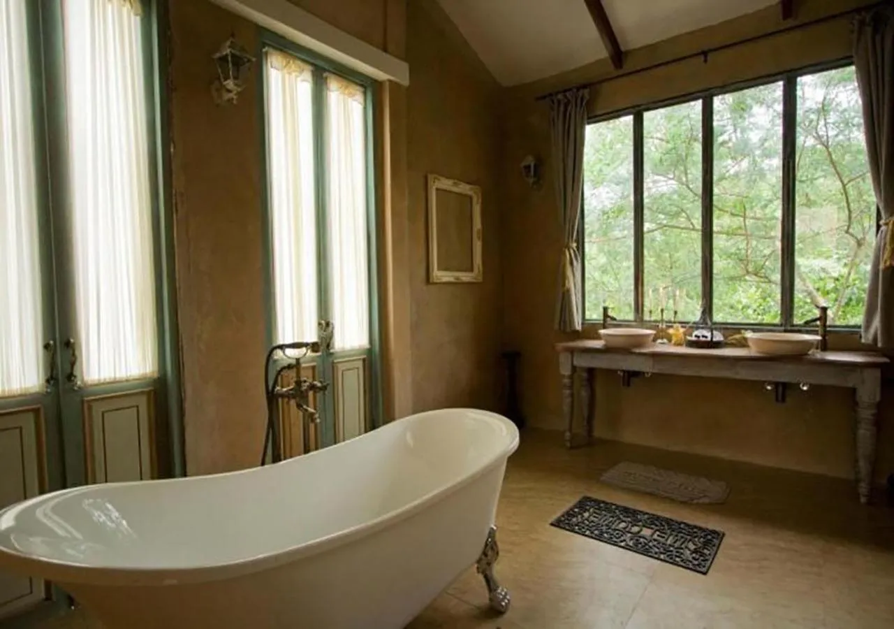 Bath in La Toscana
