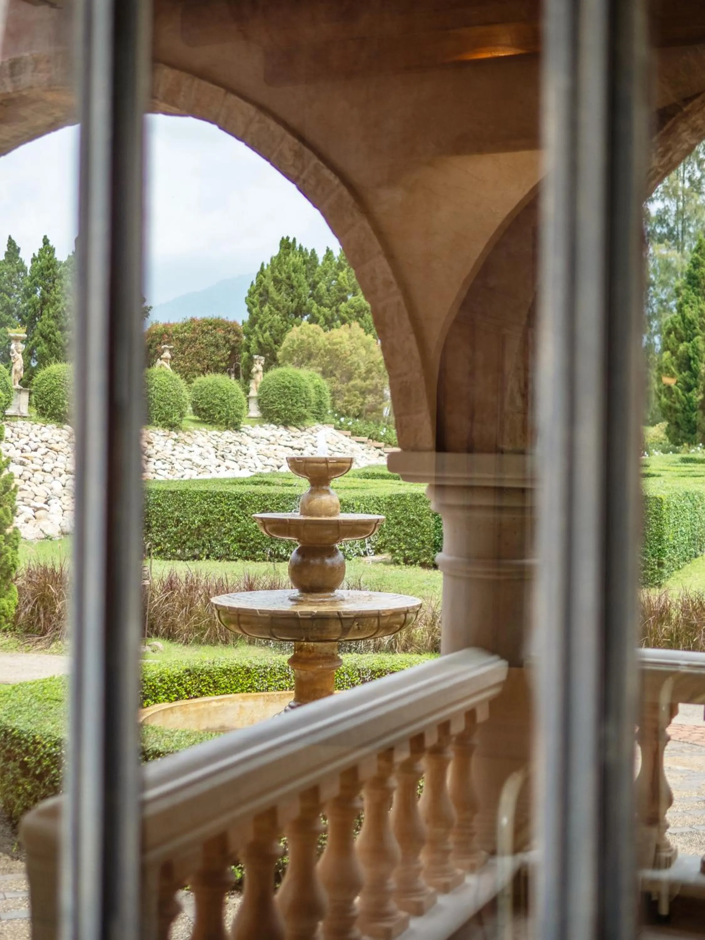 Garden view in La Toscana