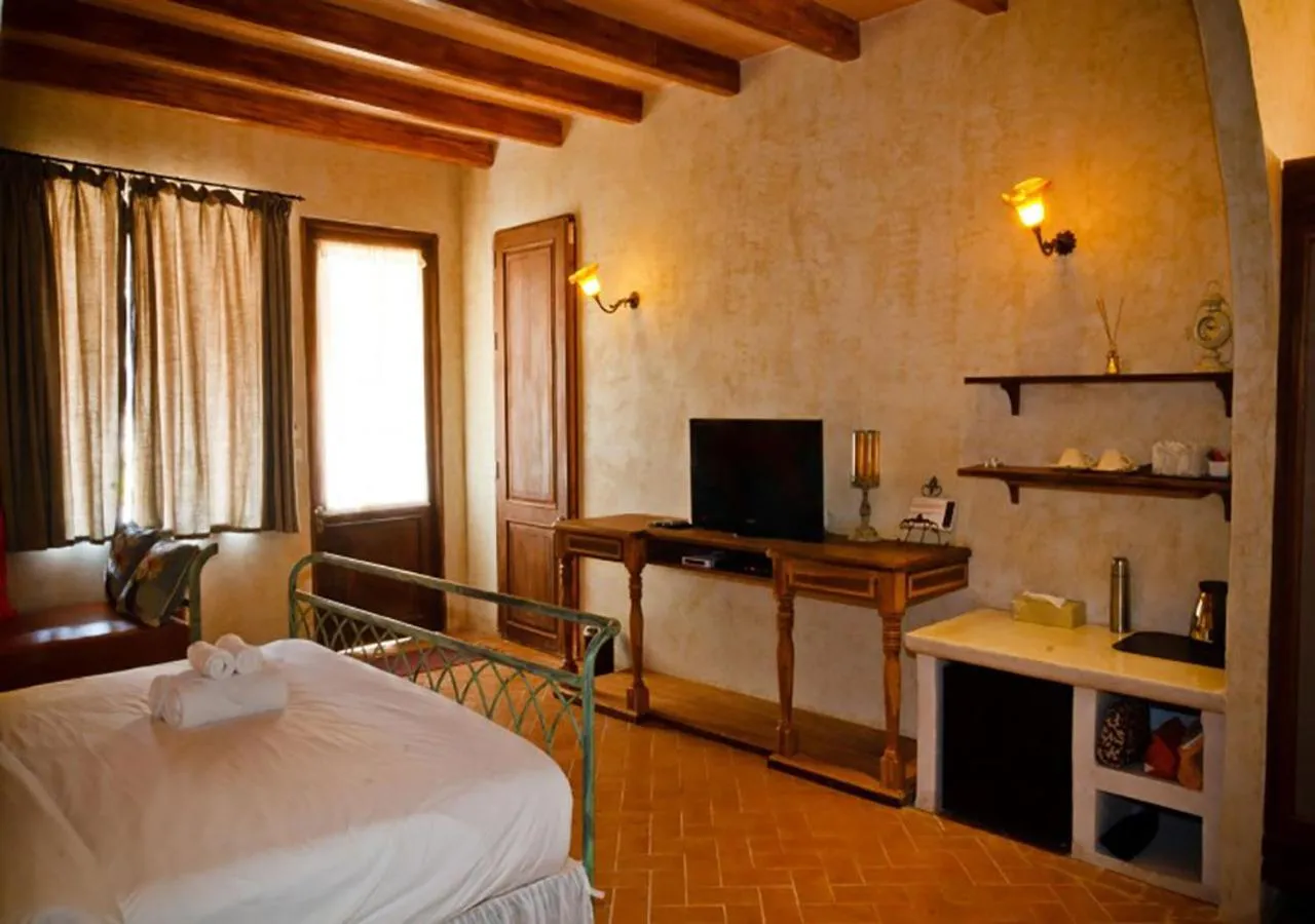 Photo of the whole room, Bed in La Toscana