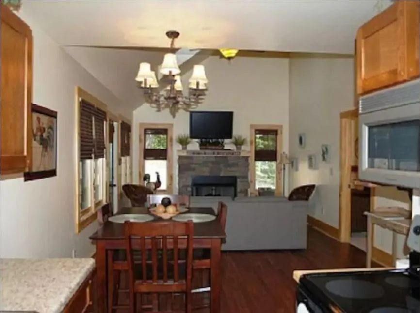 TV and multimedia in Rooster Ridge