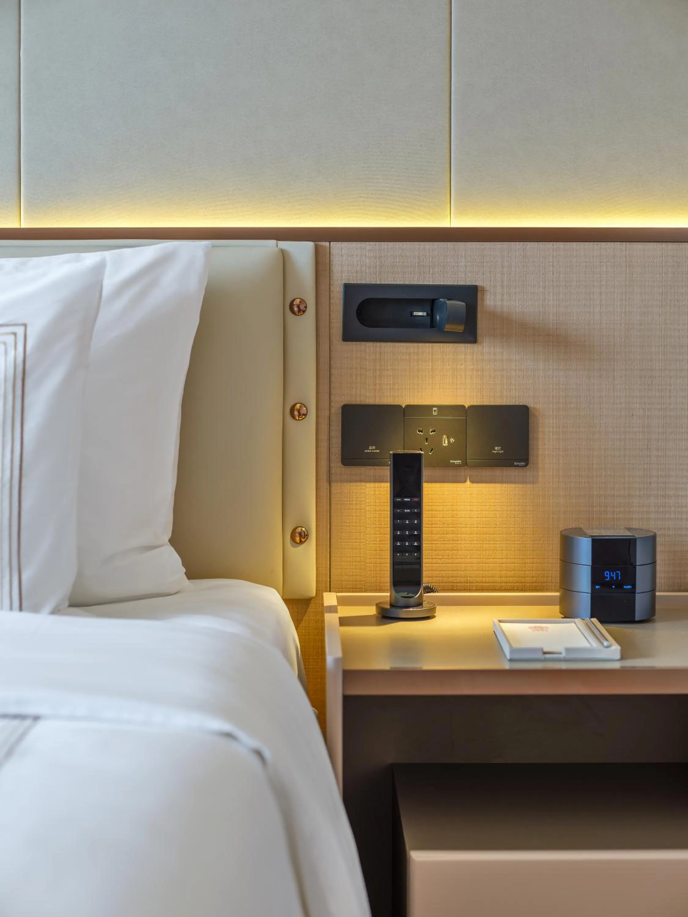 Bedroom, Bed in Donghu Collection Hotel