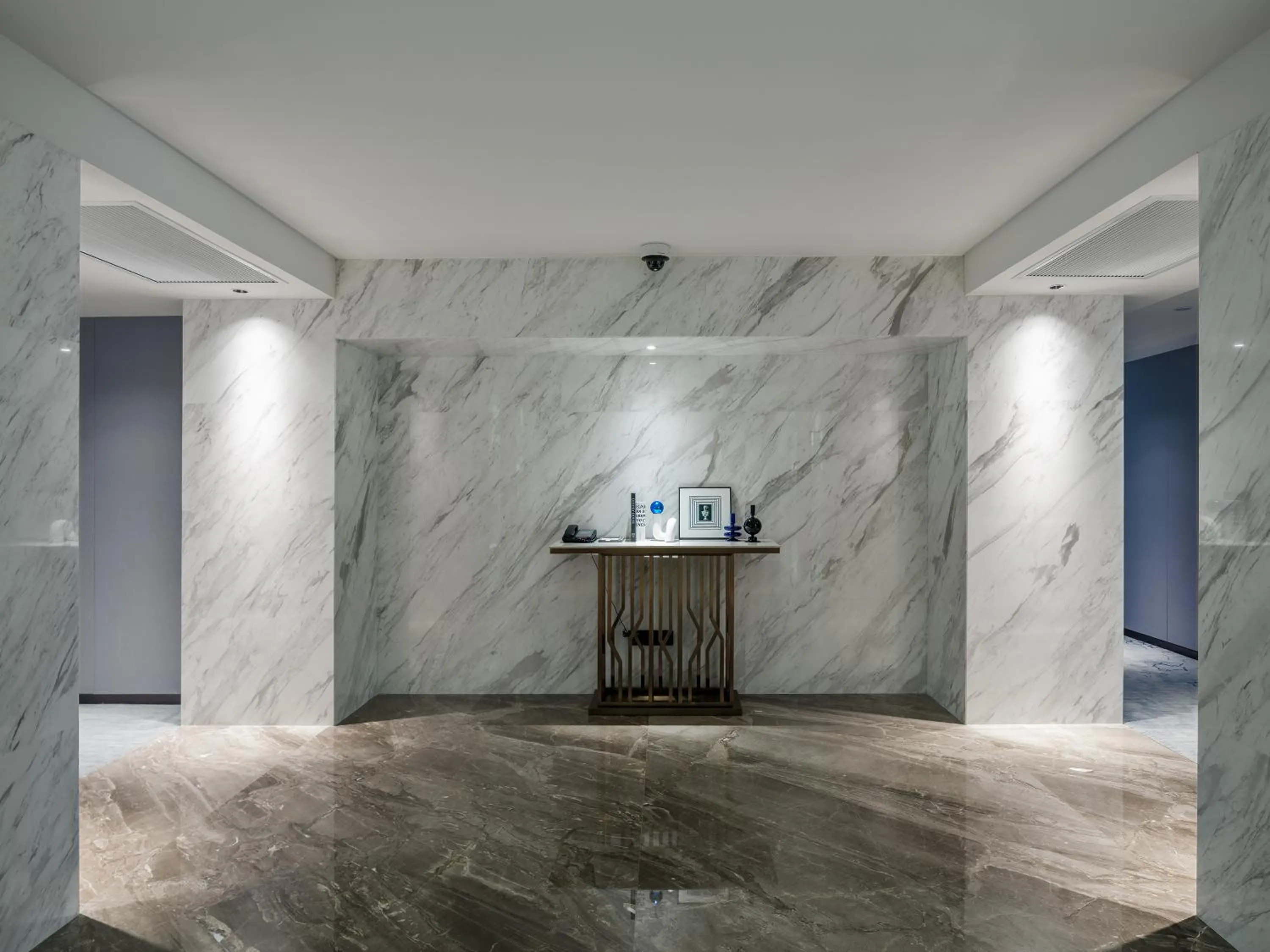 elevator in Donghu Collection Hotel