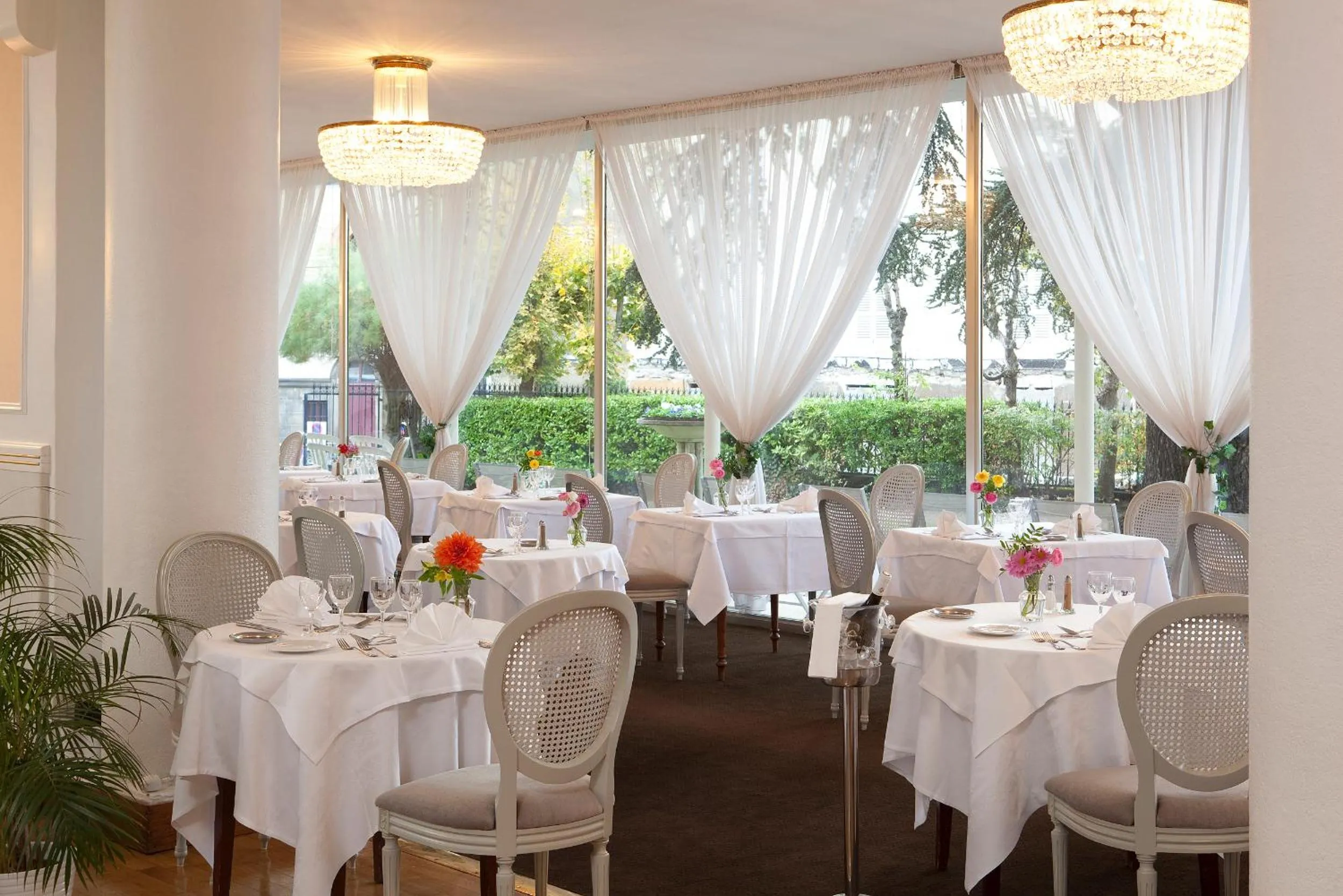 Restaurant/places to eat in Logis Hotel Royal Saint-Mart