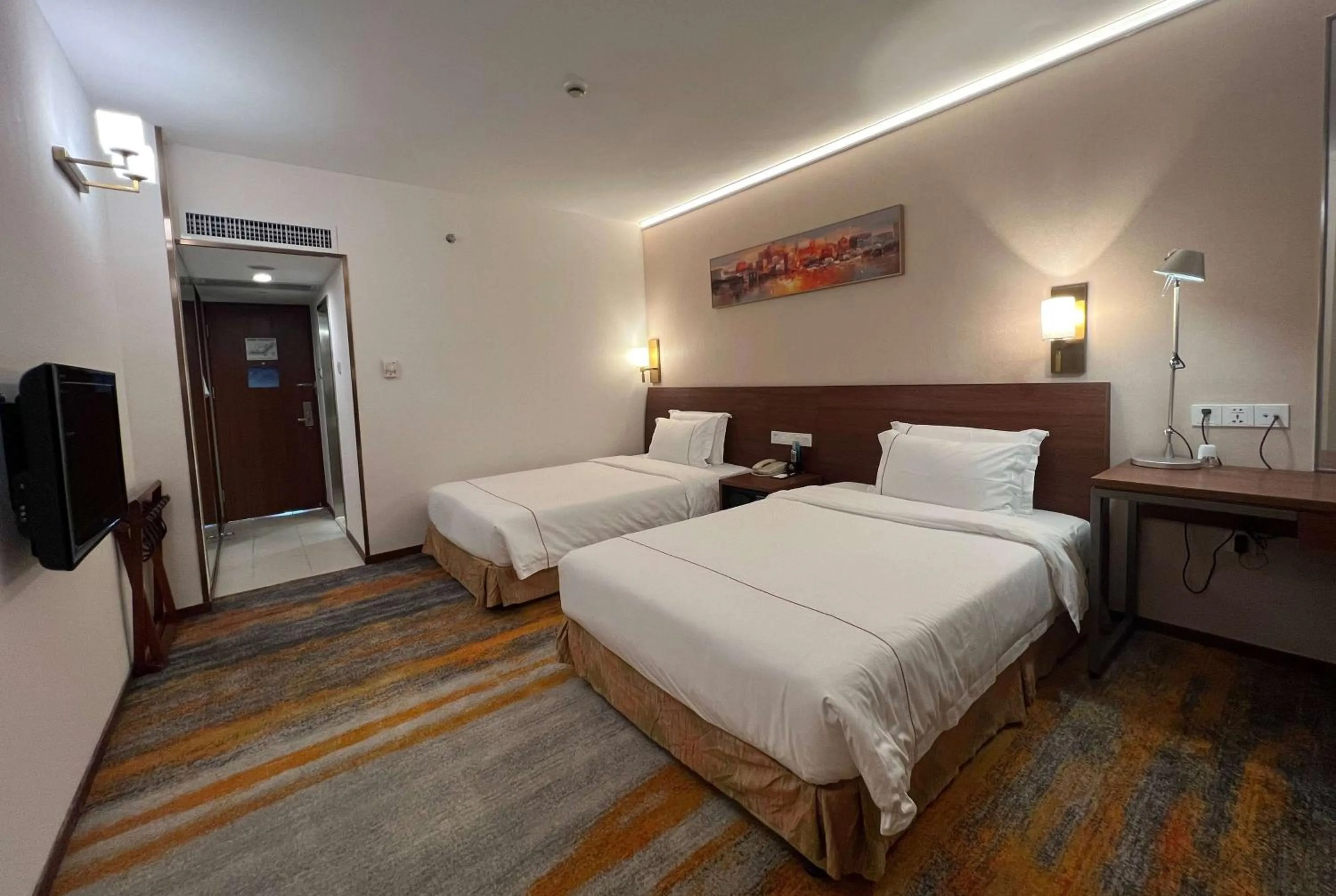 Photo of the whole room, Bed in Days Inn Guangzhou