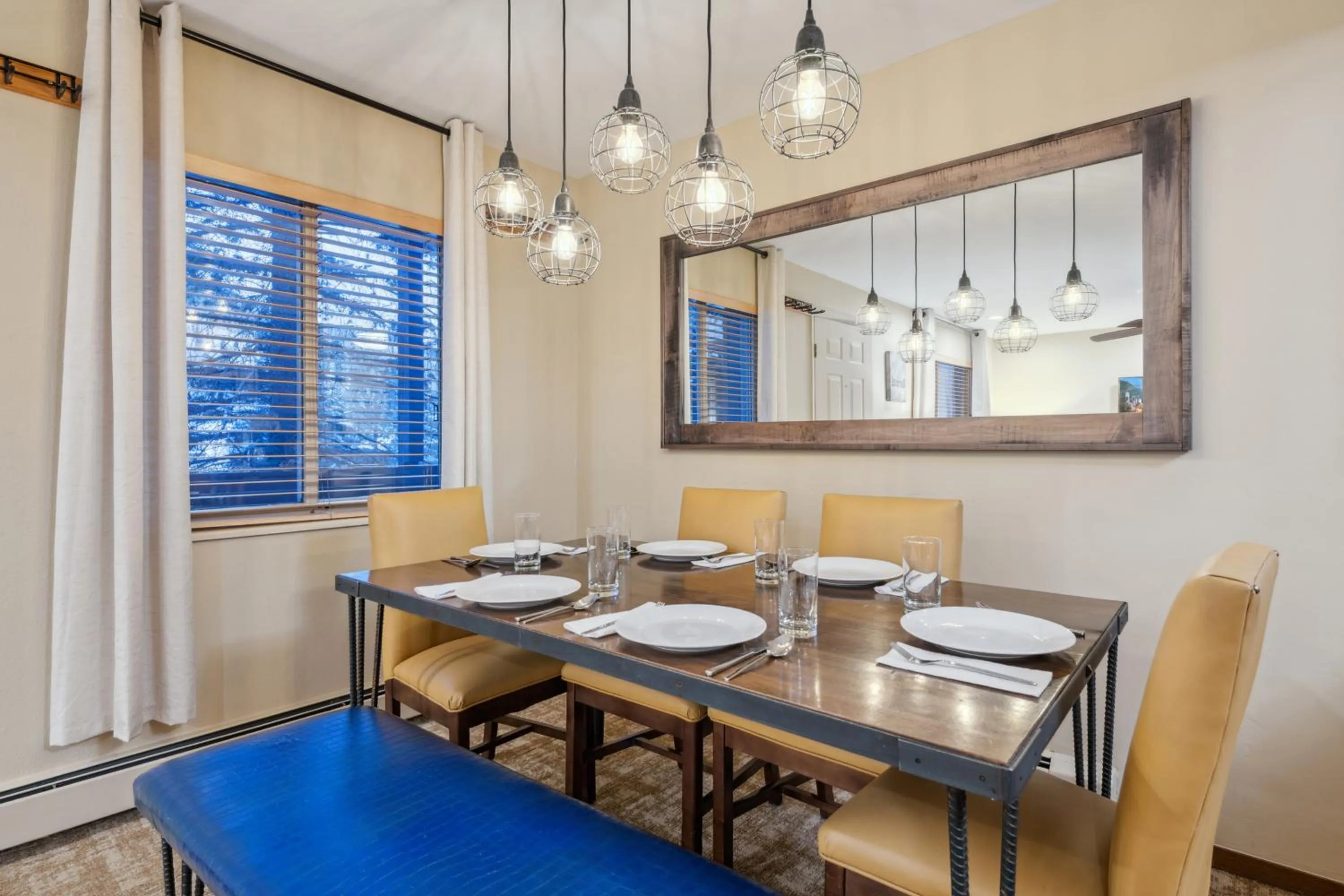 Seating area in Eagle Point Resort