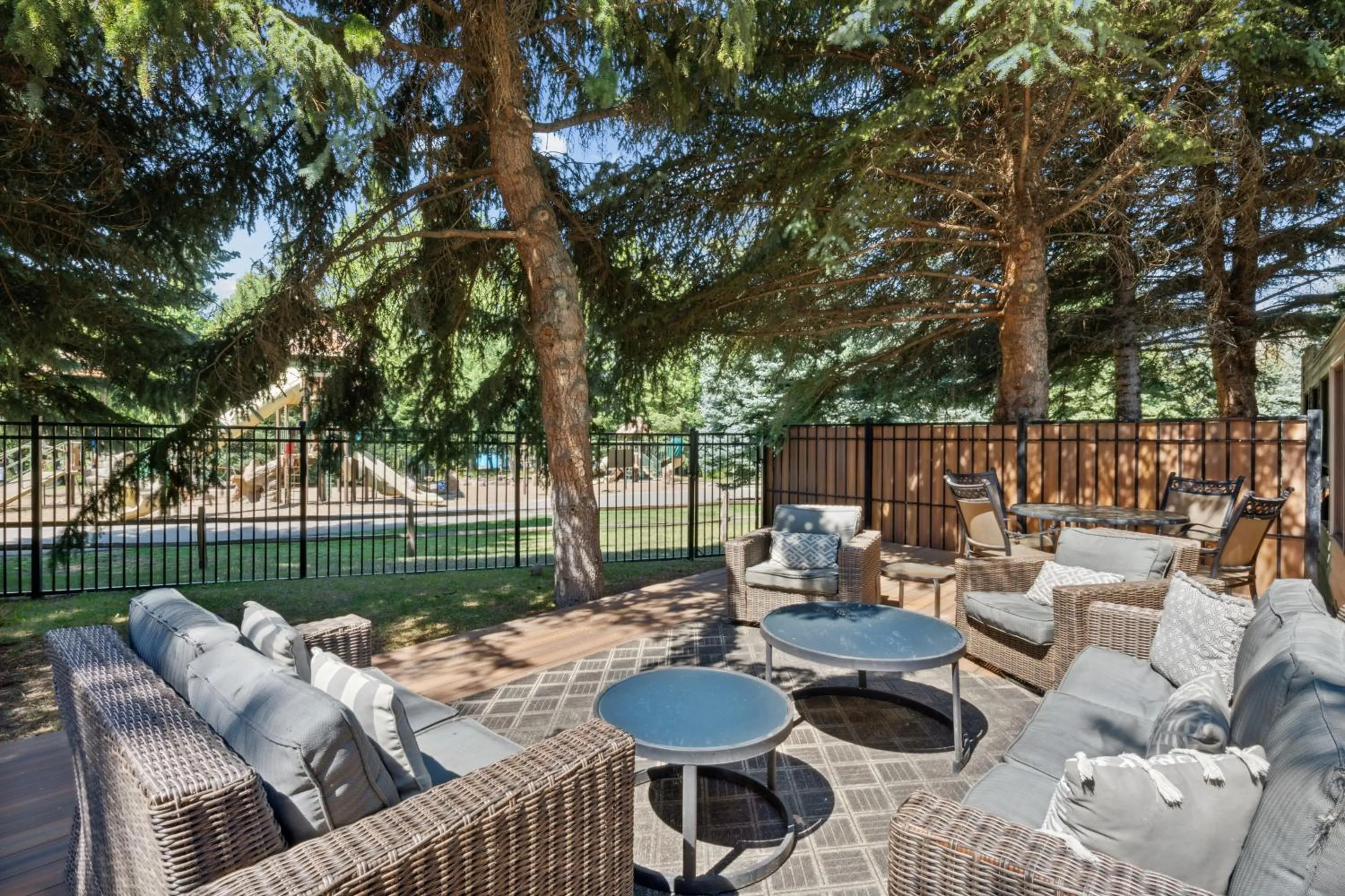 Swimming pool in Falcon Point