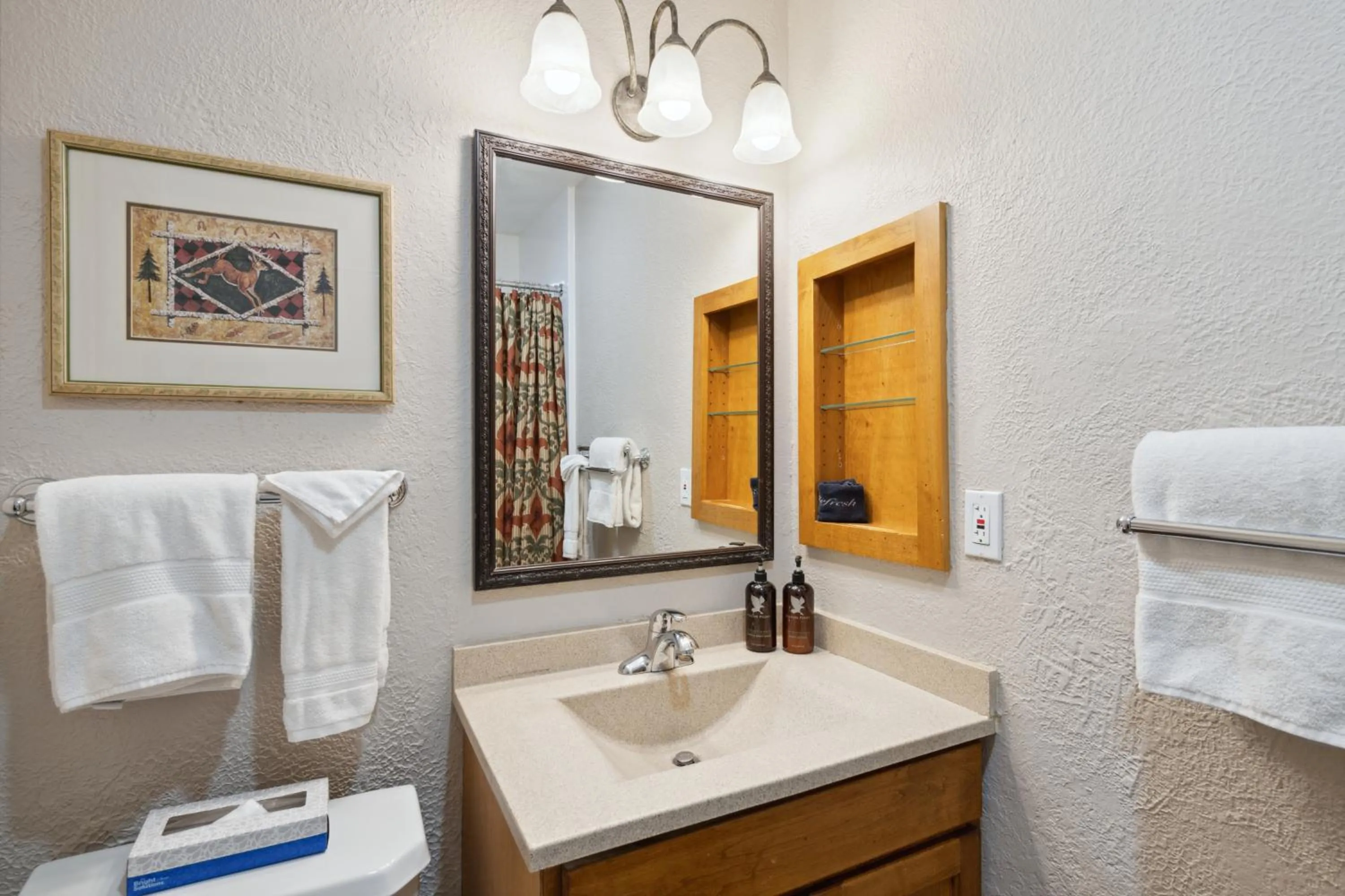 Bathroom, Bed in Falcon Point