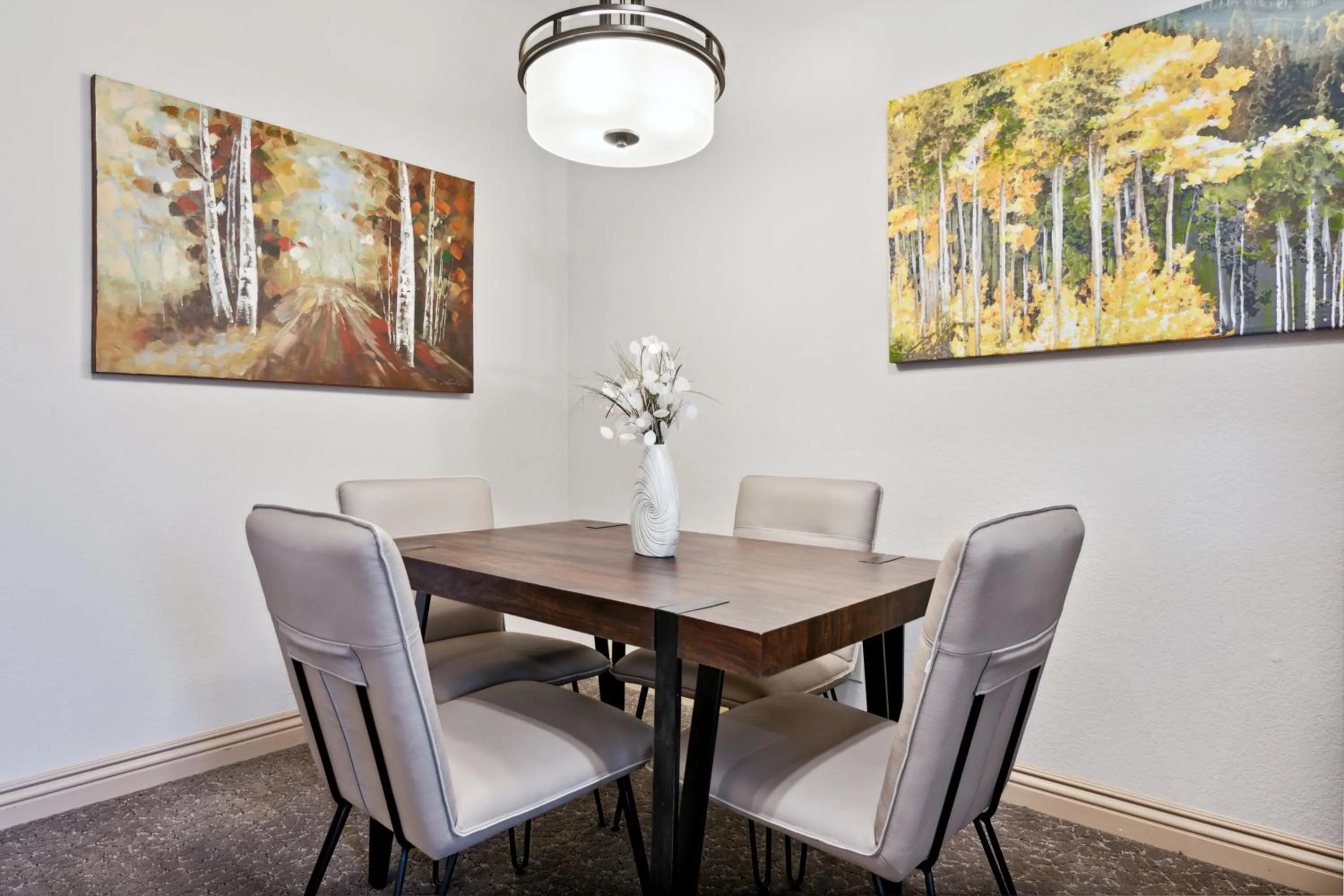Dining area in Falcon Point