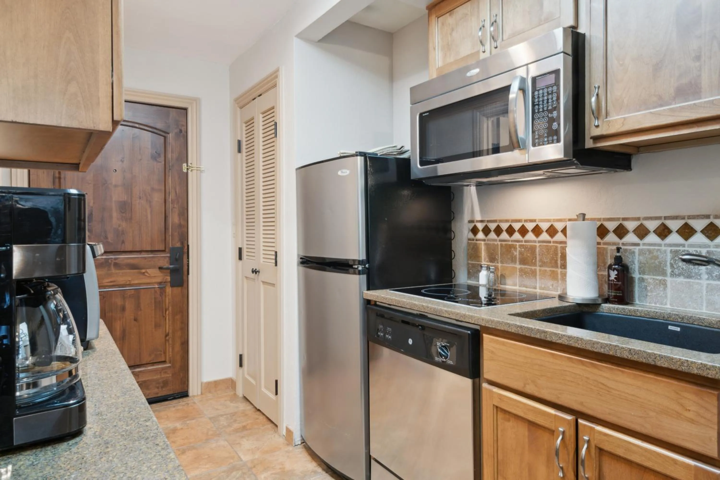 Kitchen or kitchenette in Falcon Point