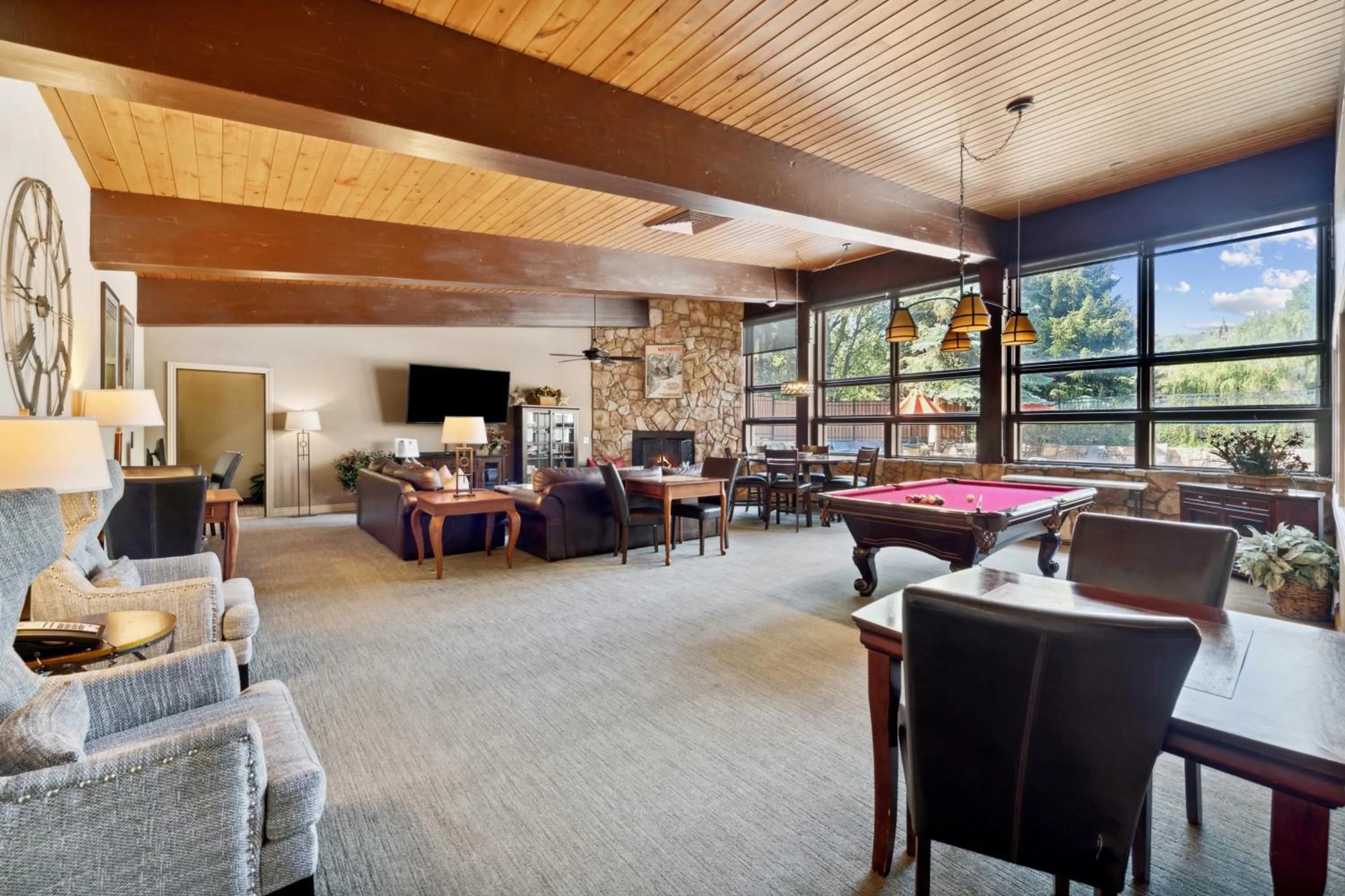 Communal lounge/ TV room in Falcon Point