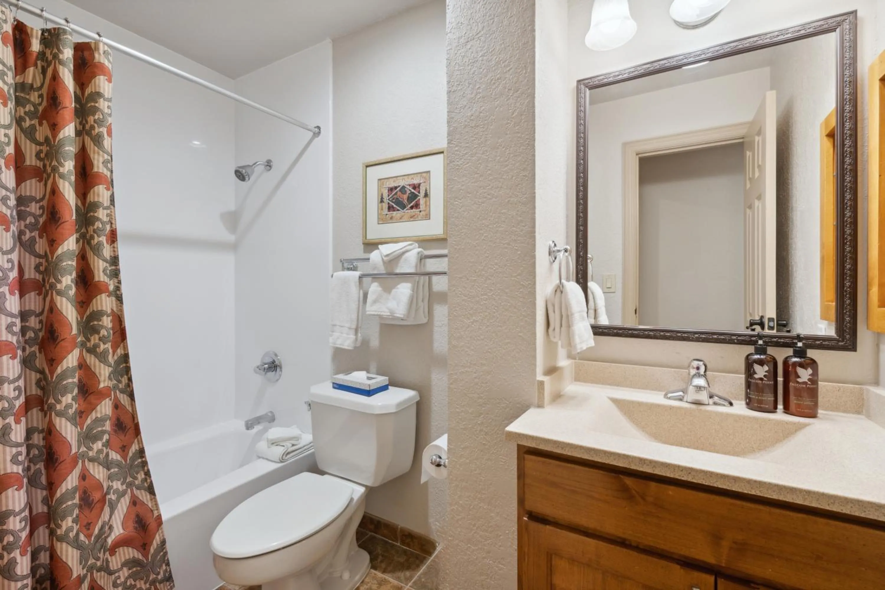 Bathroom in Falcon Point