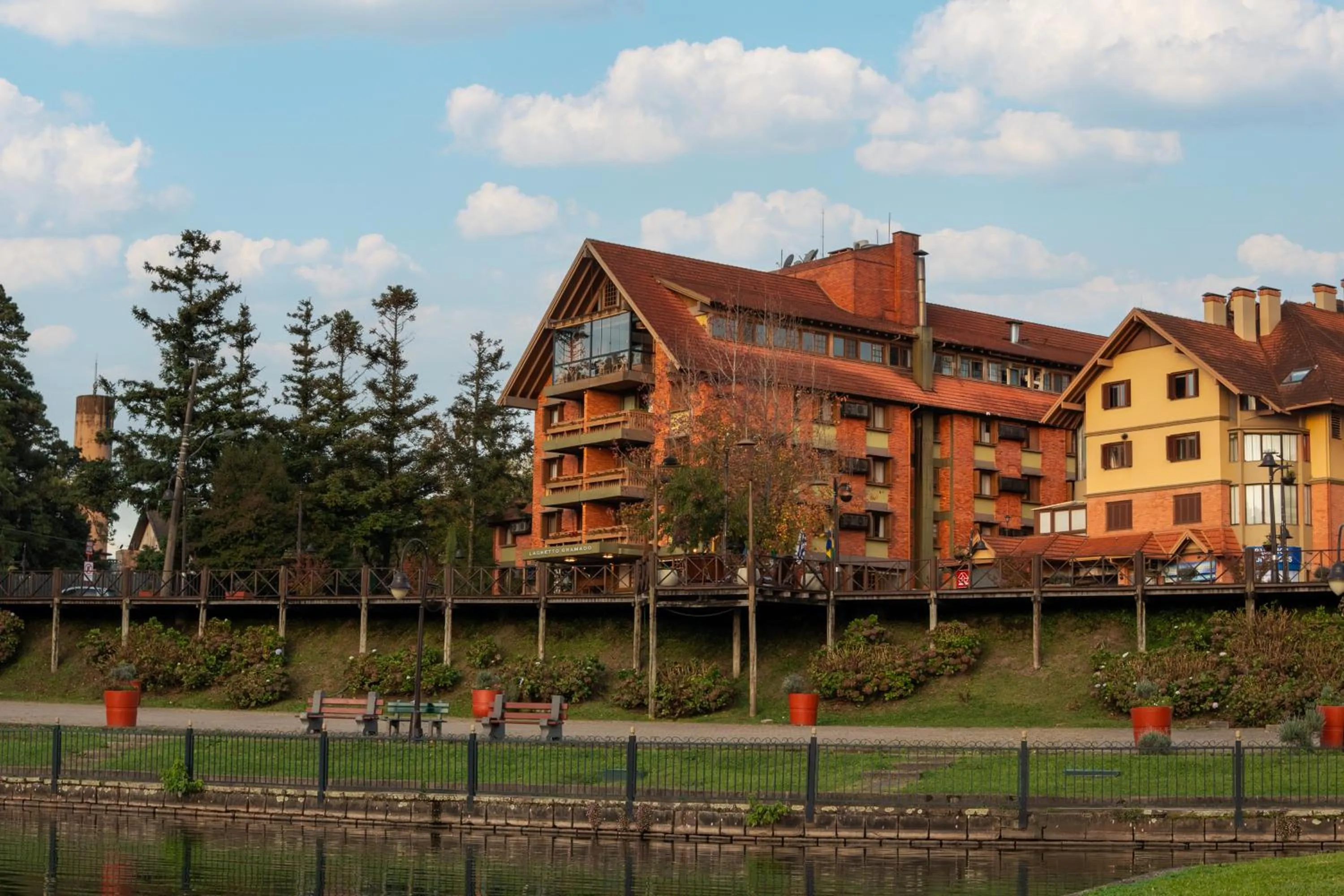 Property building in Hotel Laghetto Gramado