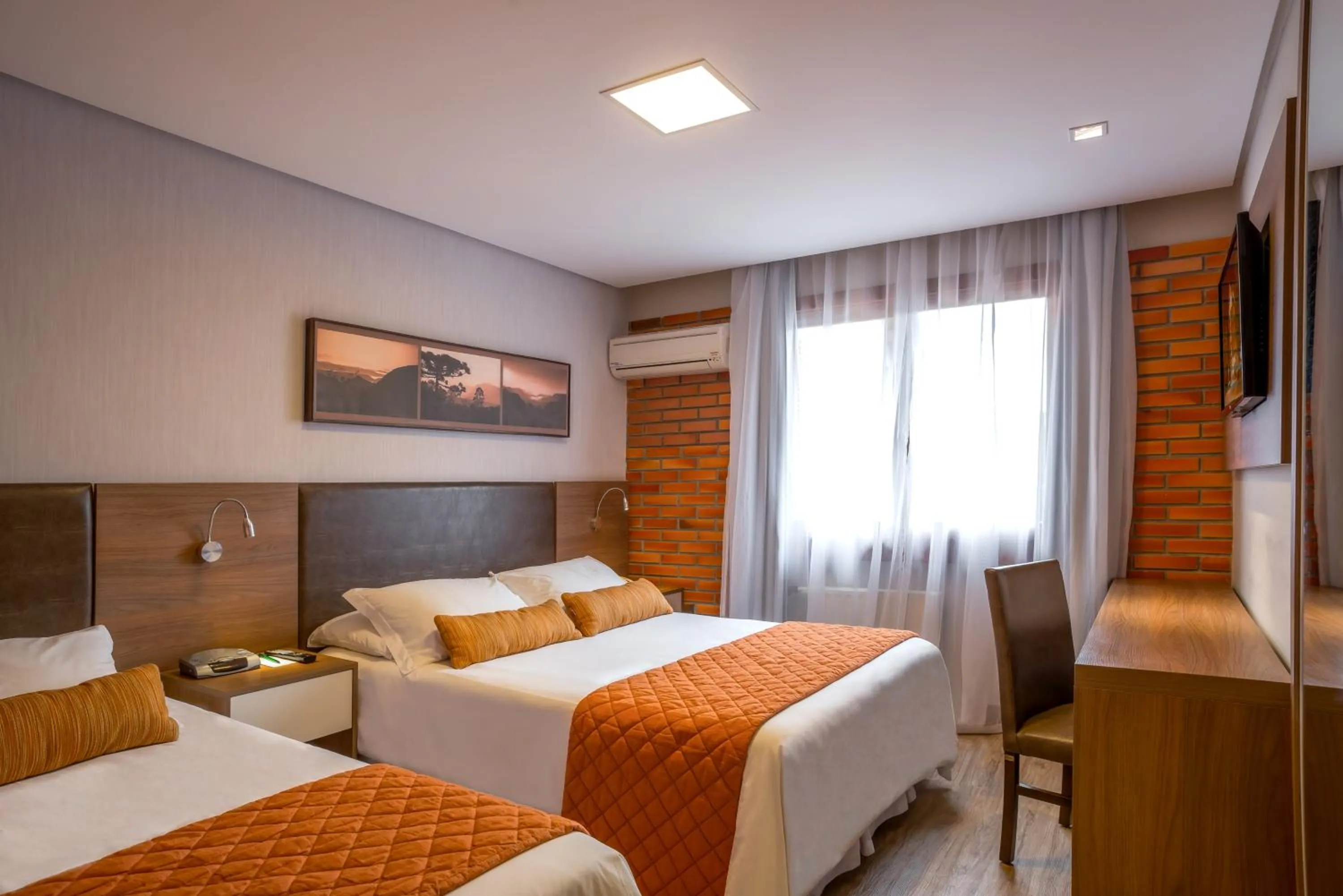 Bedroom, Bed in Hotel Laghetto Gramado