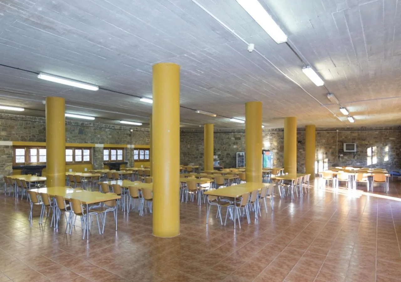 Restaurant/places to eat in Albergue Inturjoven Cortes De La Frontera