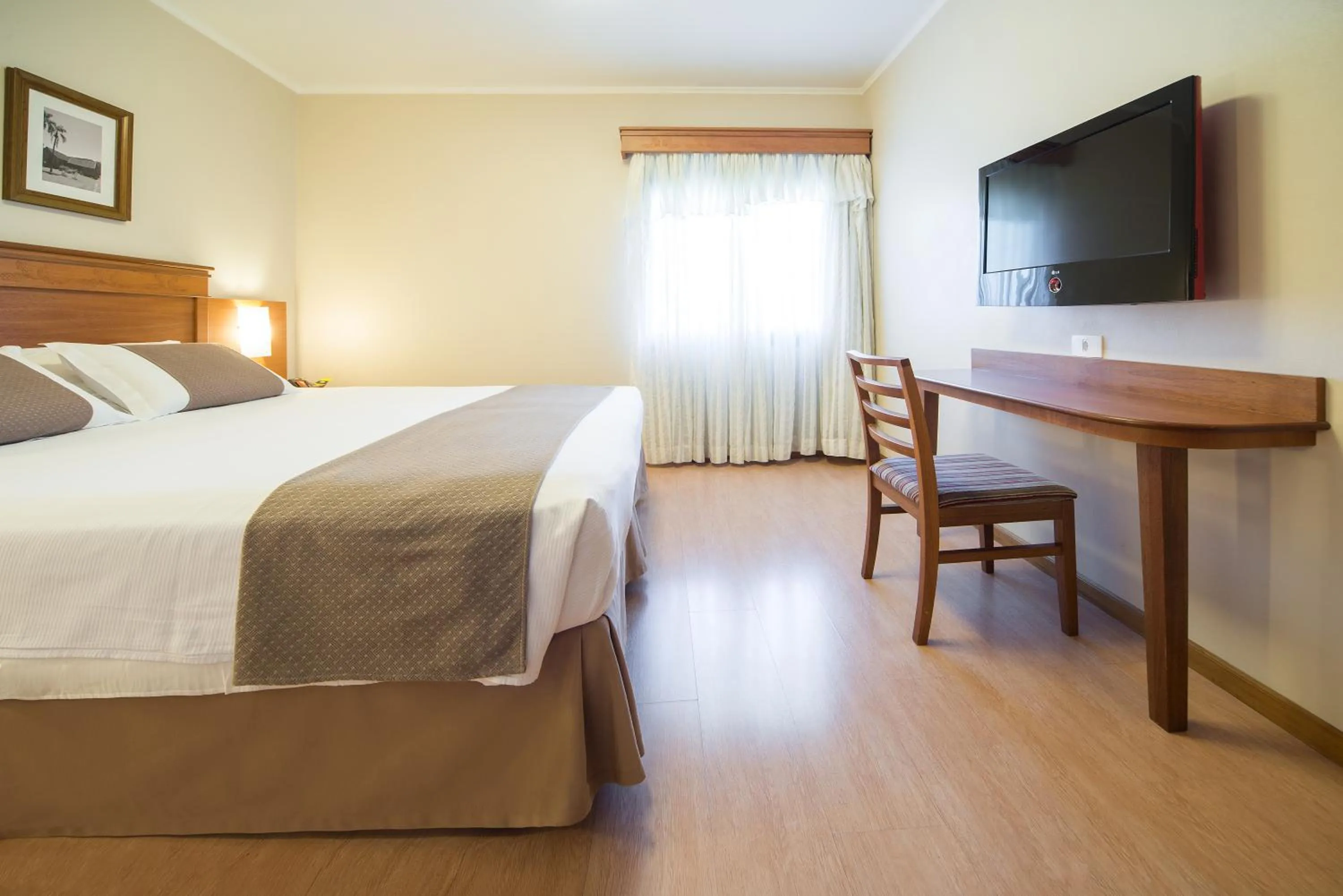 Bedroom, Bed in Hotel Laghetto Premio