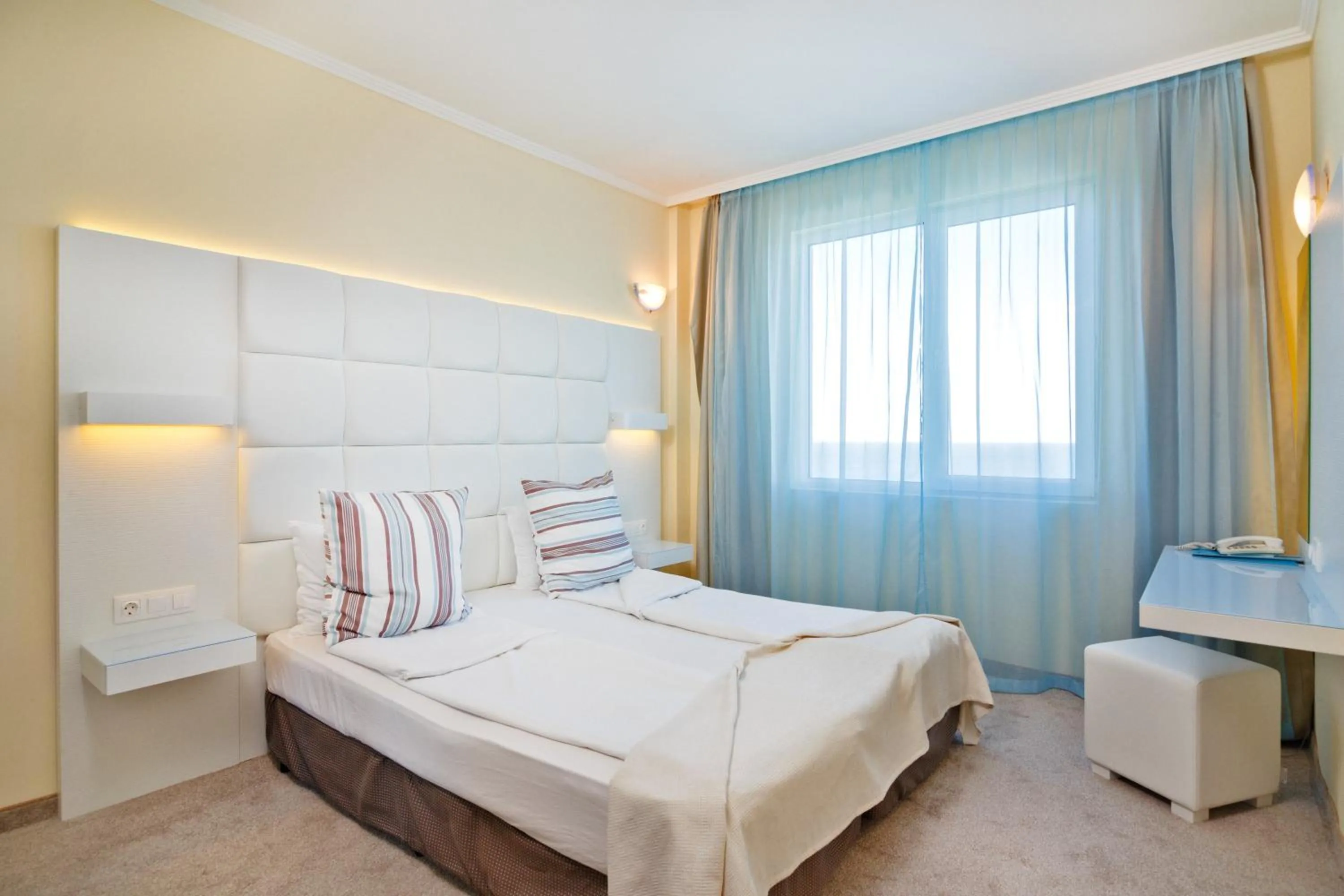 Photo of the whole room, Bed in Hotel Perla Beach Club - All Inclusive