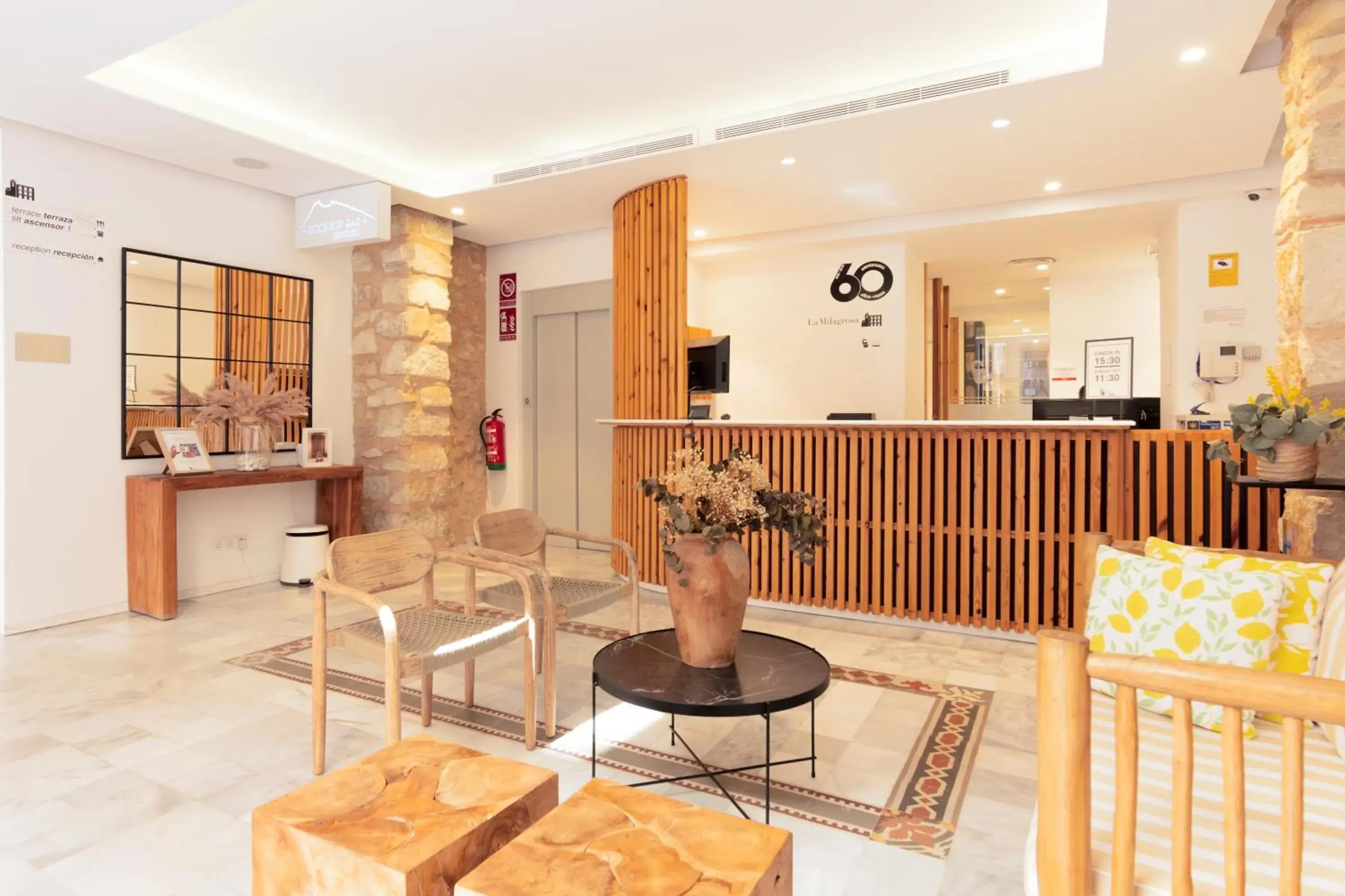 Lobby or reception in Hotel La Milagrosa Lobby or reception in Hotel La Milagrosa