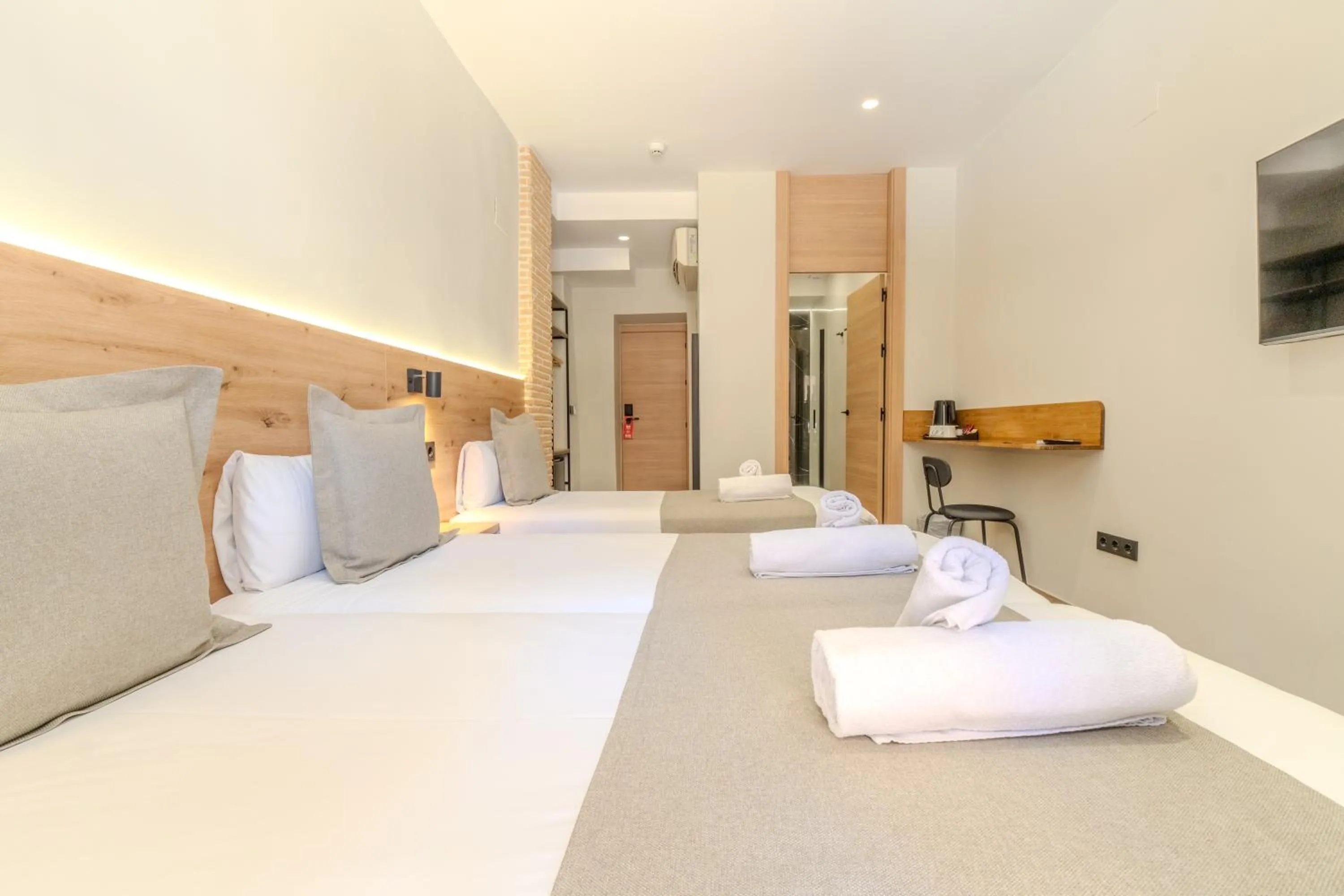 Bedroom, Bed in Hotel La Milagrosa