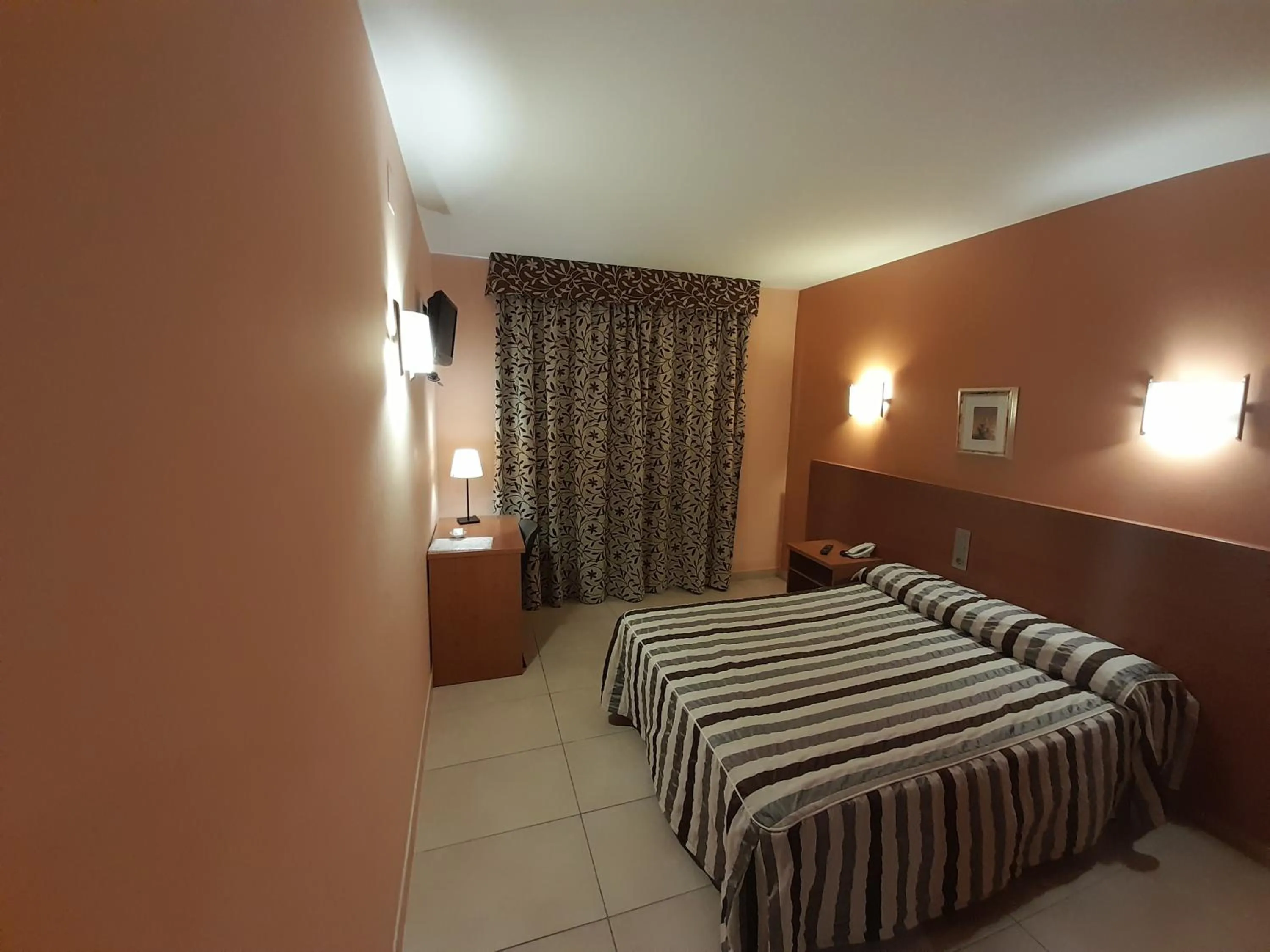 Bed in Hotel Avenida El Morell