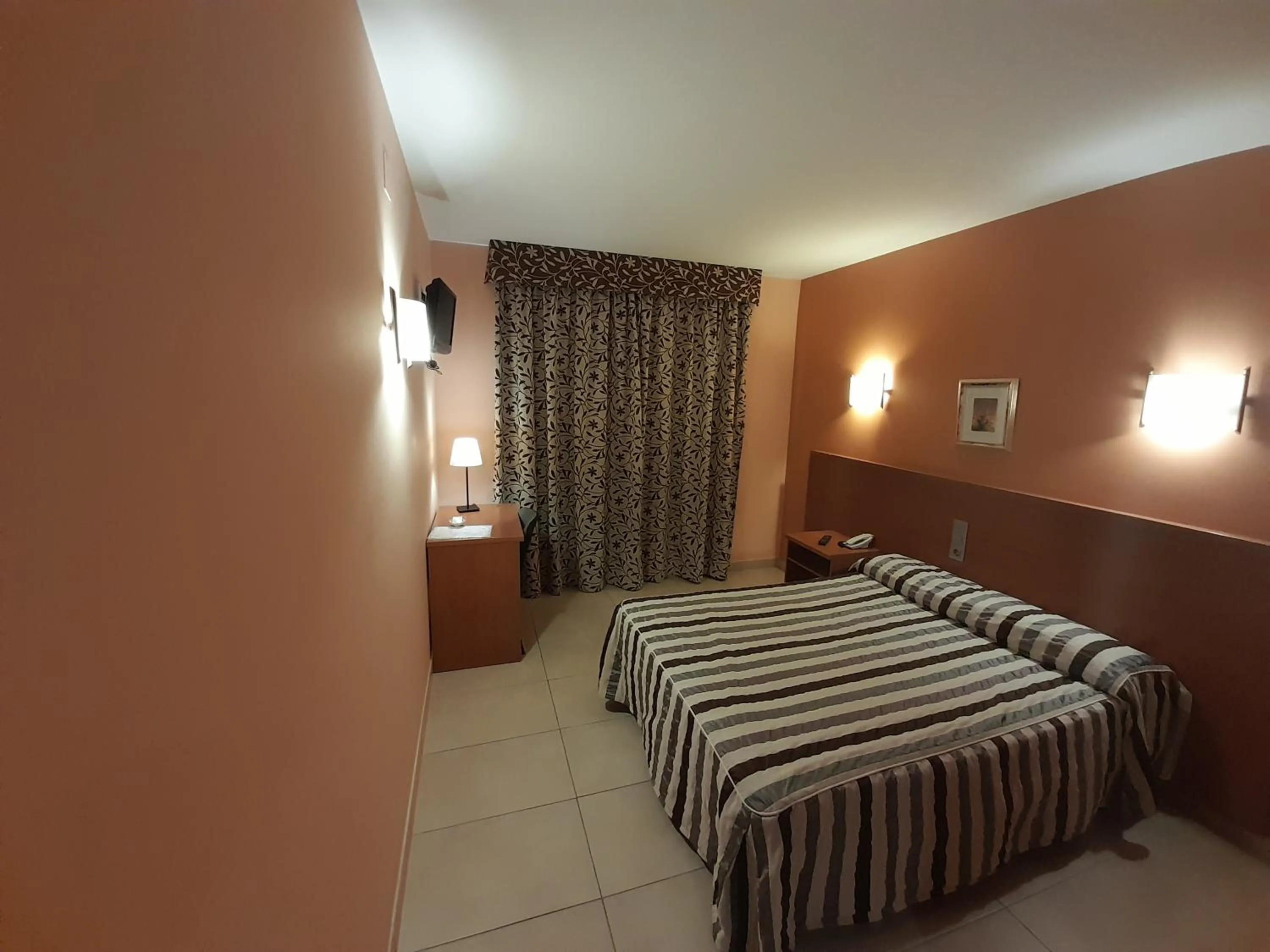 Bed in Hotel Avenida El Morell