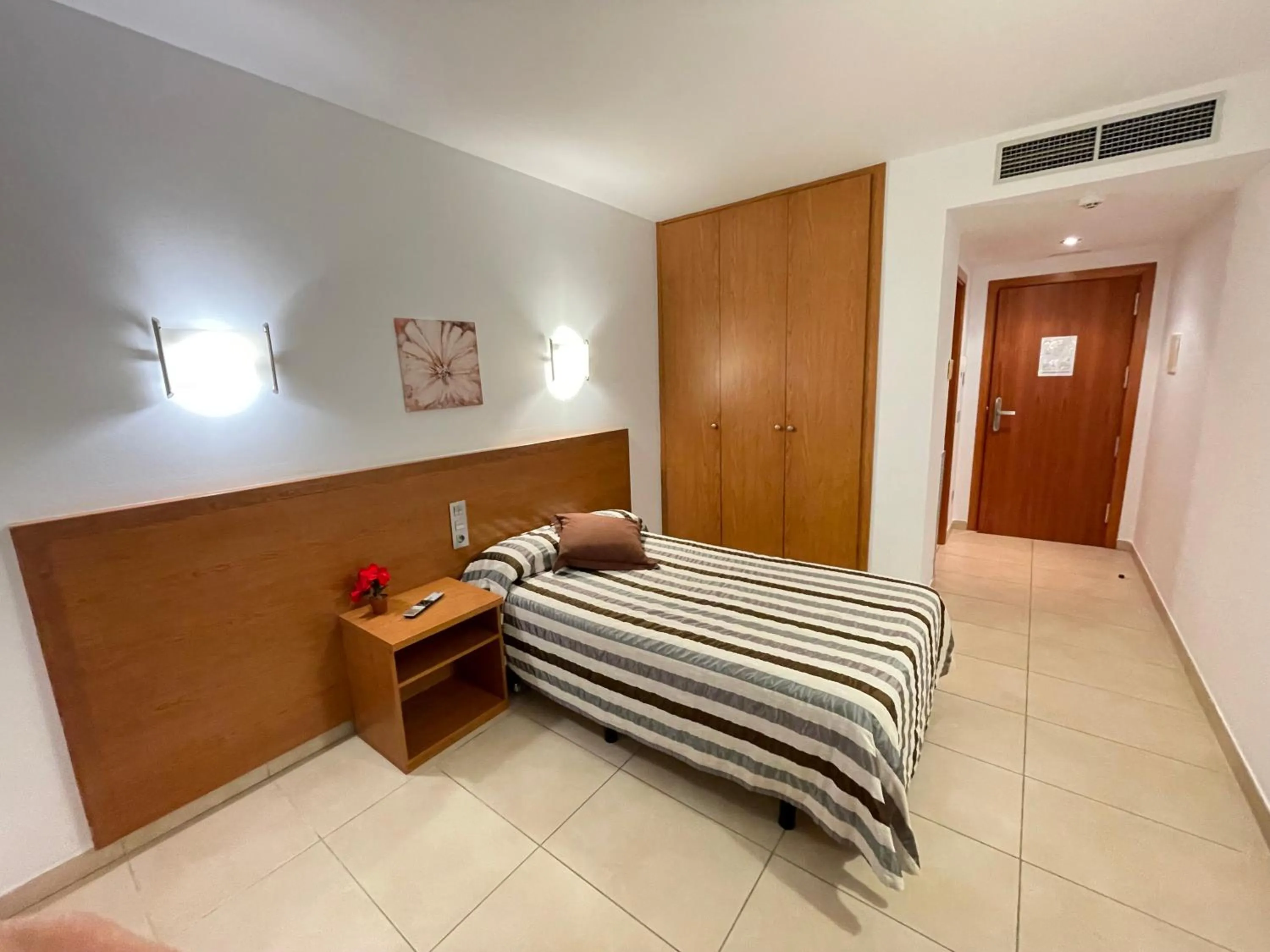 Bed in Hotel Avenida El Morell