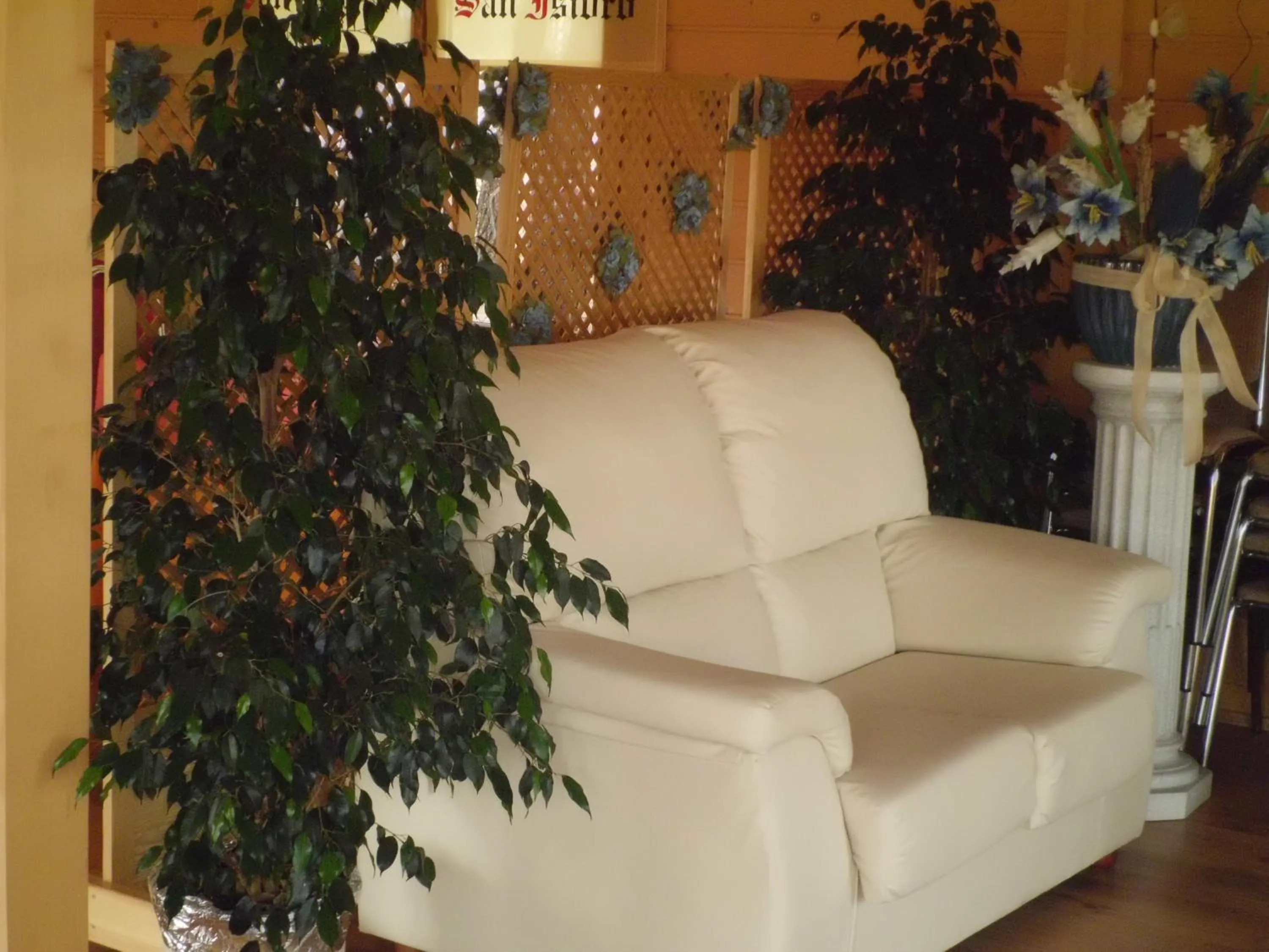 Seating area in Motel San Isidro