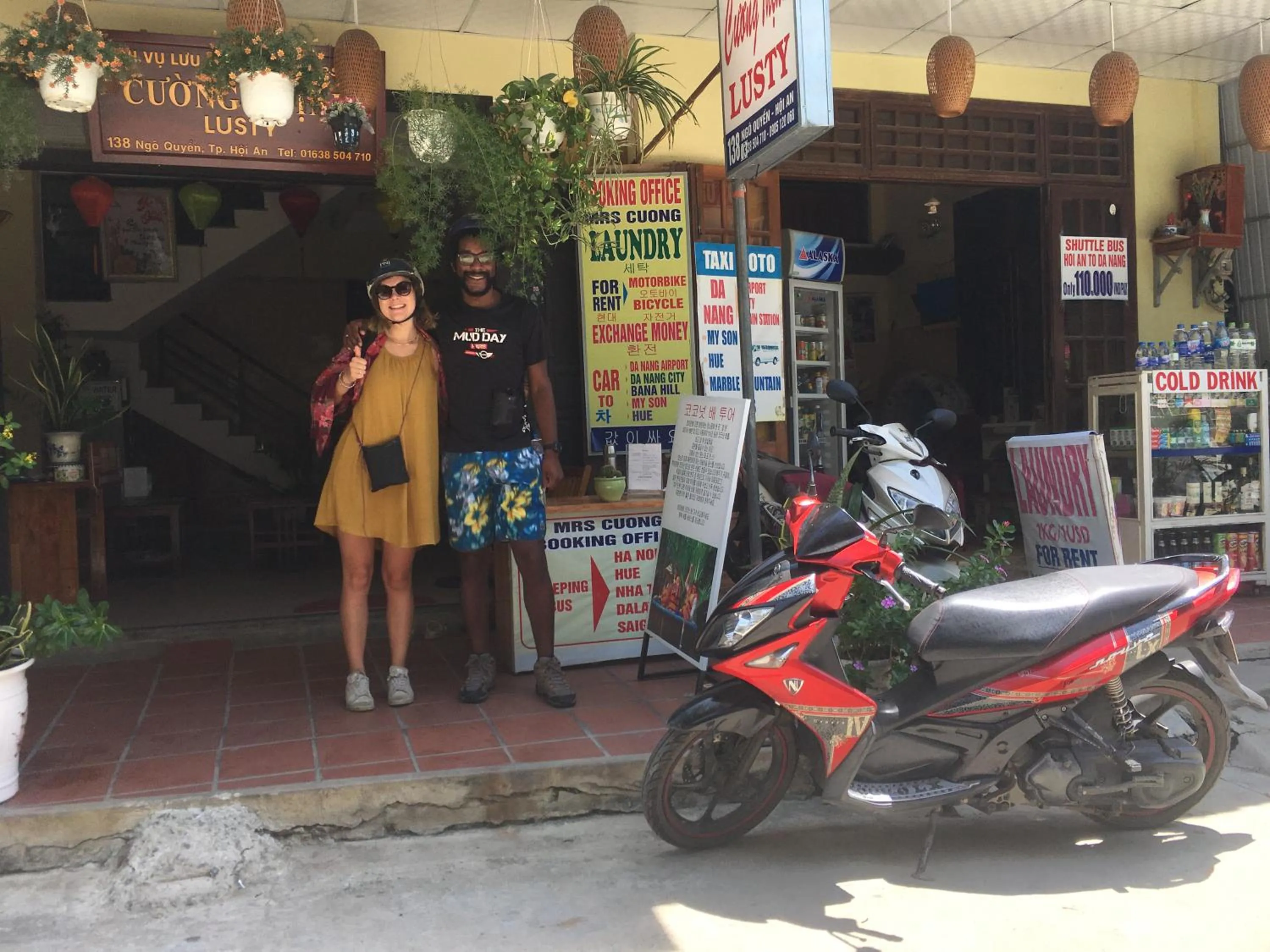 group of guests in Cuong Thinh Homestay