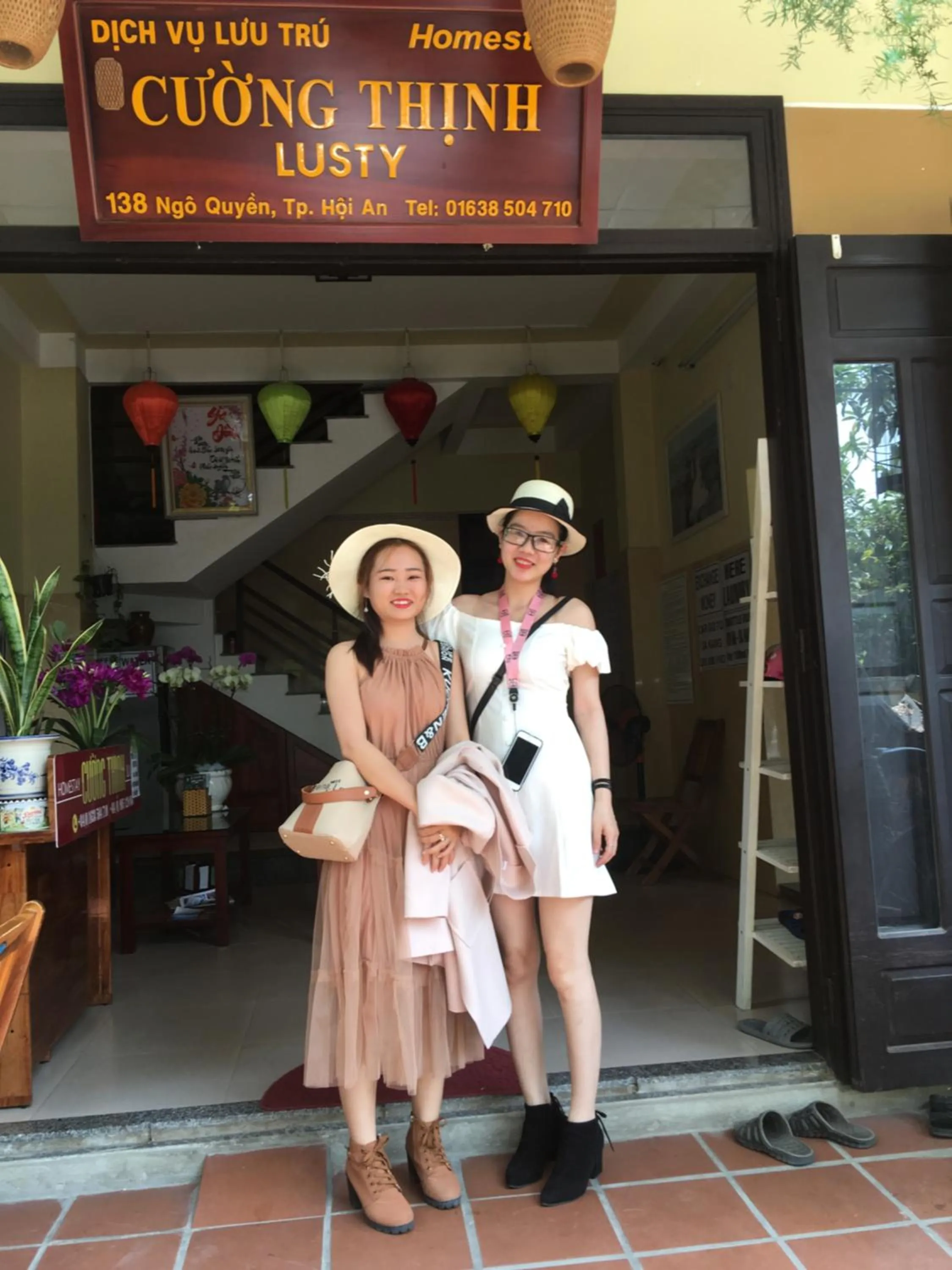 group of guests in Cuong Thinh Homestay