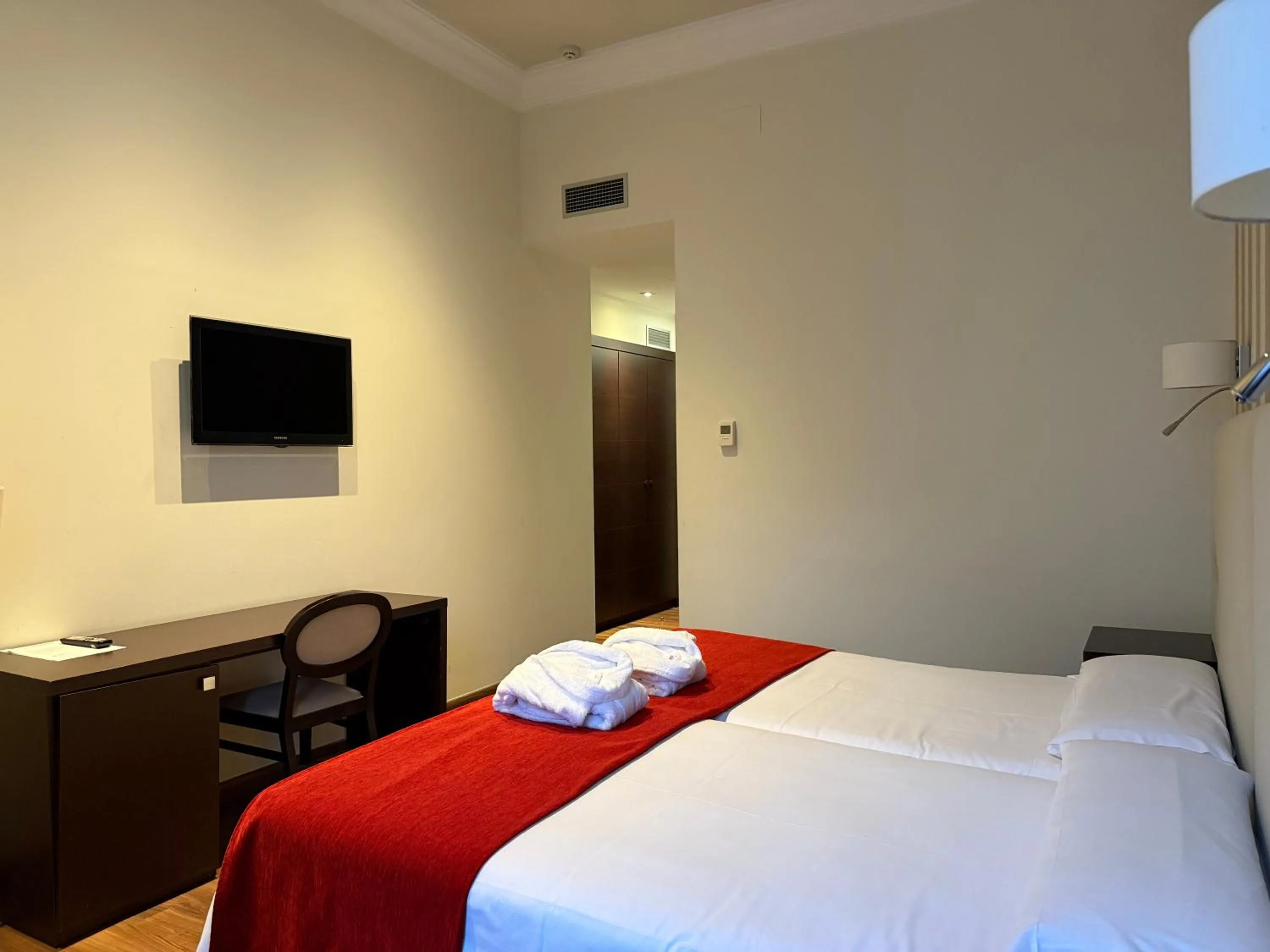 Double or Twin Room with Spa Access in Hotel Termas Balneario Termas Pallares