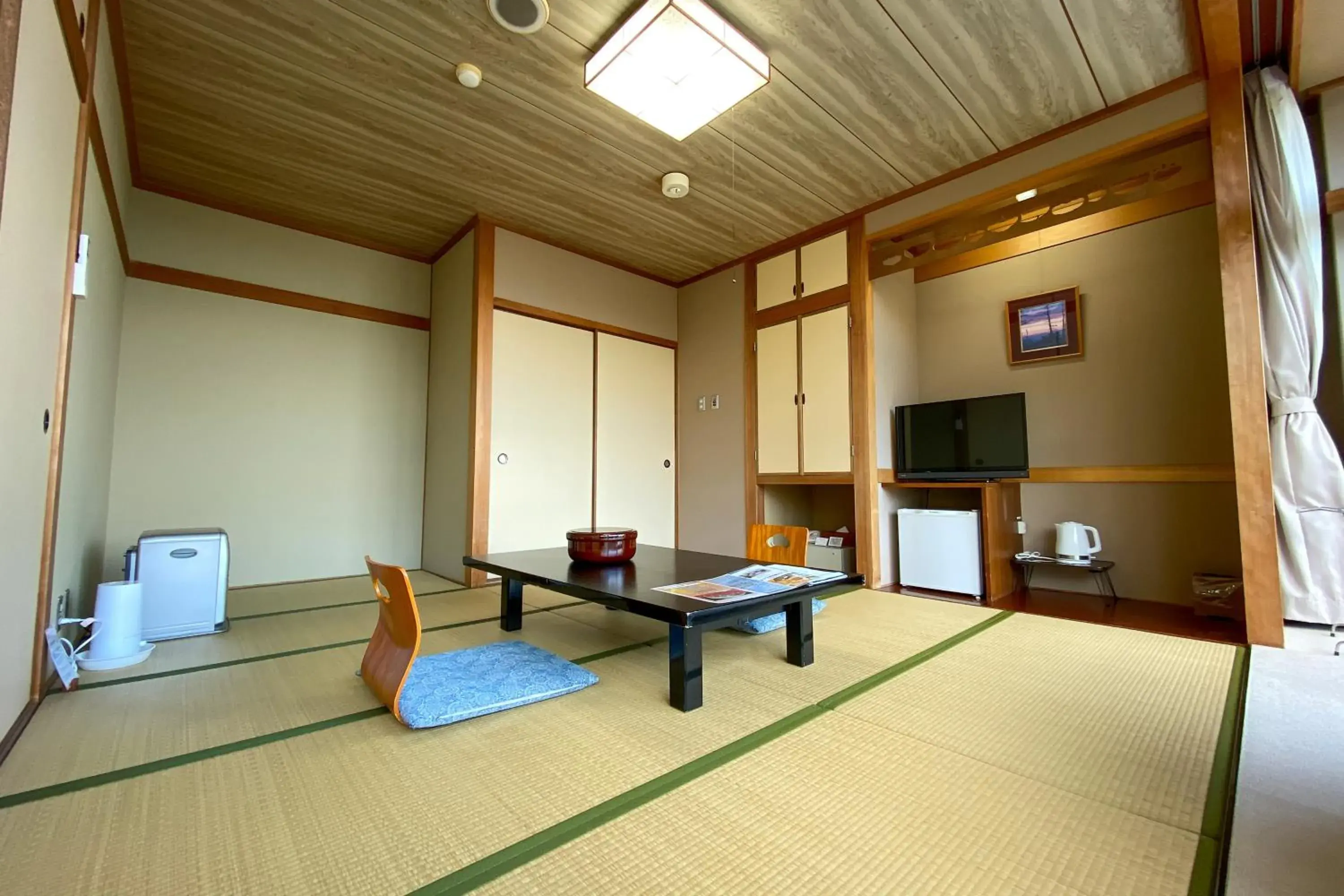 Japanese-Style Quadruple Room with Shared Bathroom in Tango Onsen Hashiudosou Japanese-Style Quadruple Room with Shared Bathroom in Tango Onsen Hashiudosou