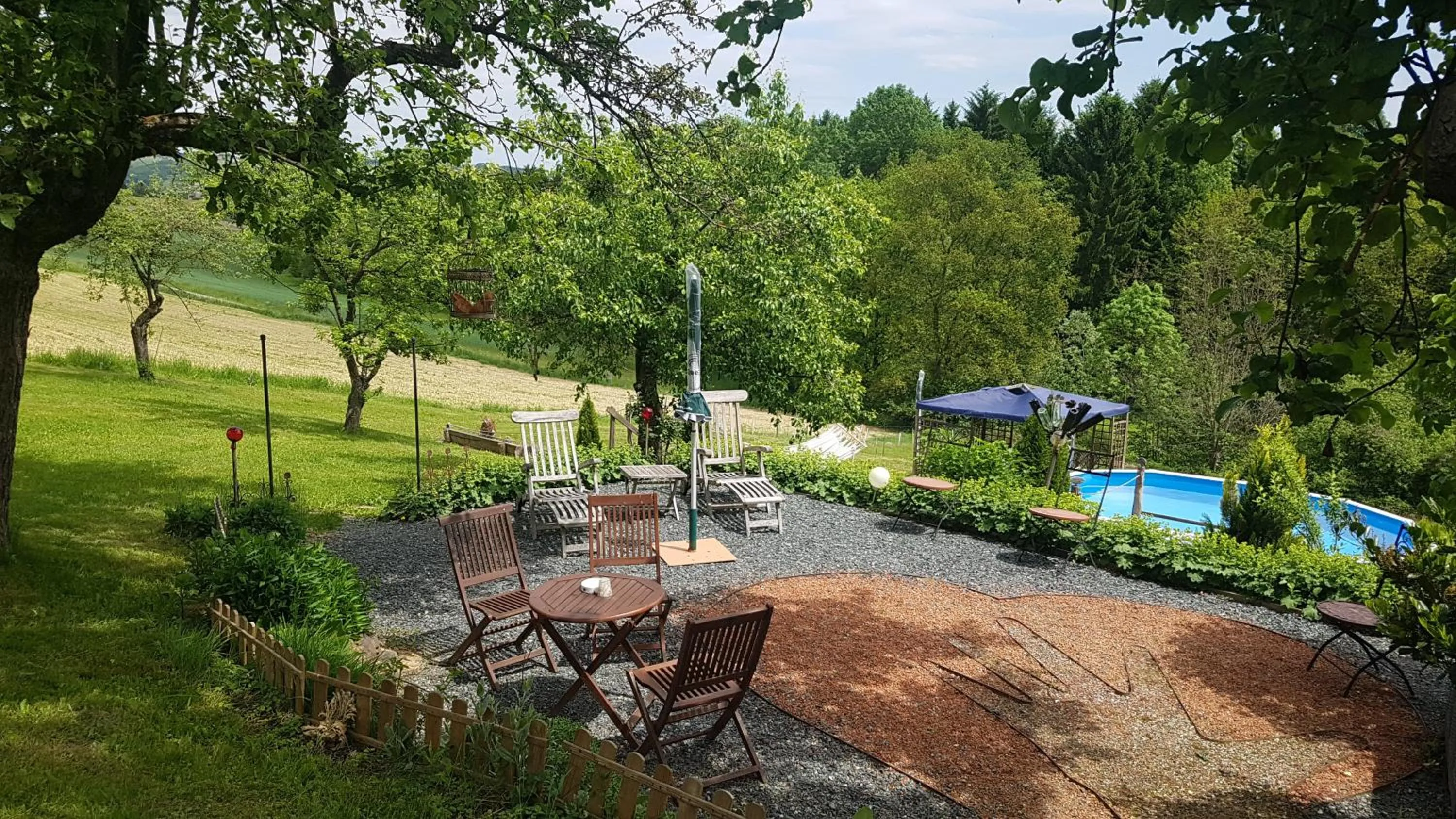 Garden in FerienAppartments Landhaus FühlDichWohl