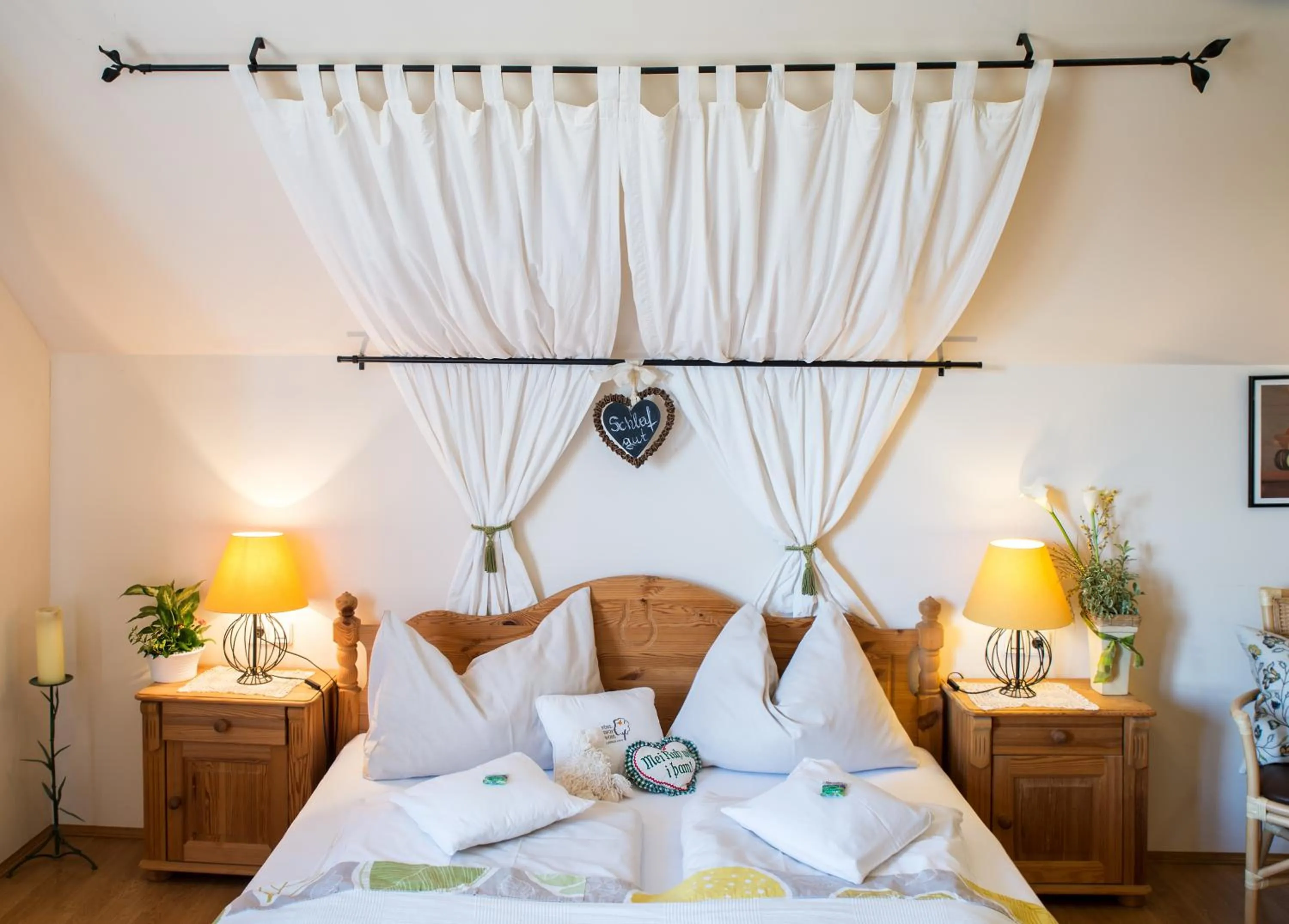 Bedroom, Bed in FerienAppartments Landhaus FühlDichWohl